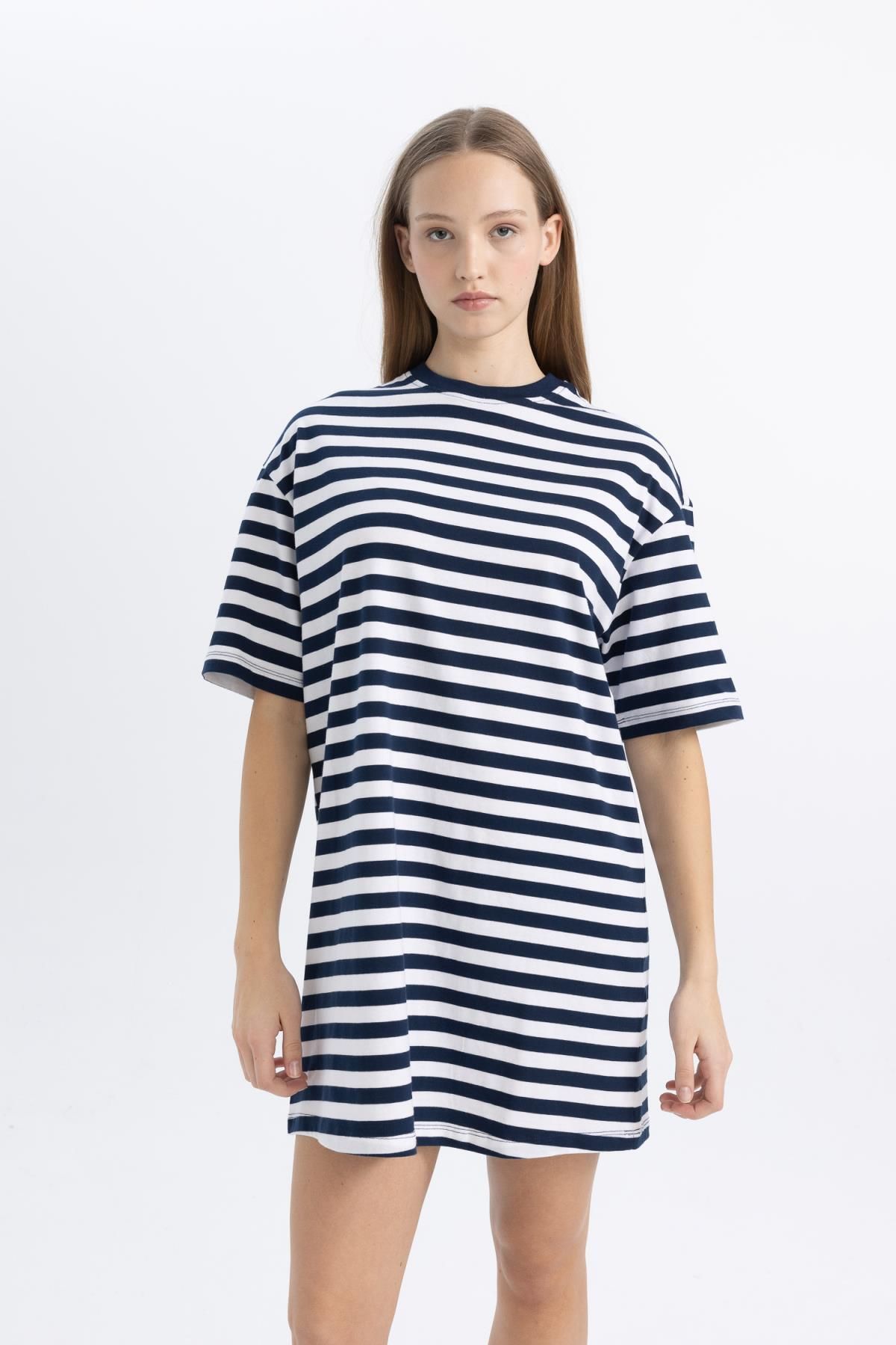 Defacto Coool Oversize Çizgili Penye Kısa Kollu Mini Tişört Elbise C3505ax24sm