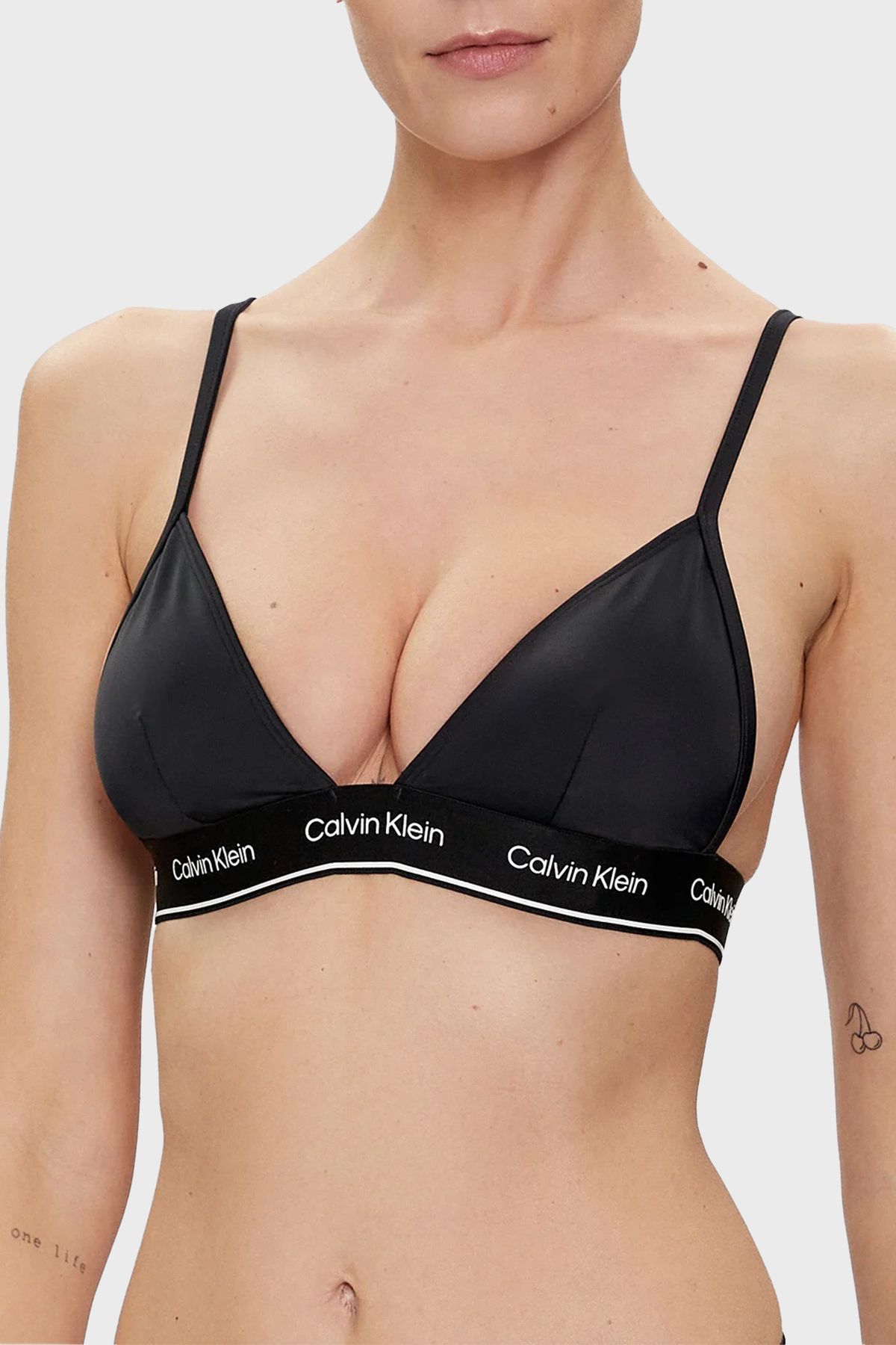 Calvin Klein Logolu Ayarlanabilir Omuz Askılı Üçgen Bikini Üstü KW0KW02424BEH KW0K