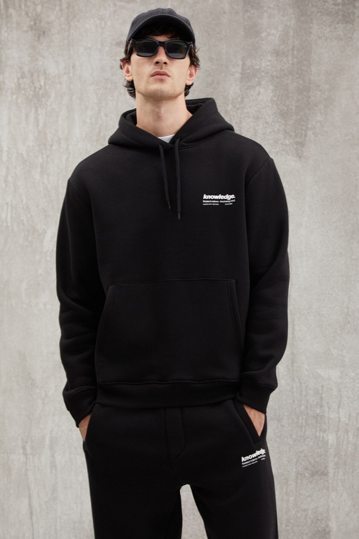 GRIMELANGE Martel Erkek Regular Fit Yumuşacık Içi Polarlı Kordonlu Kapüşonlu Baskılı Siyah Sweatshirt