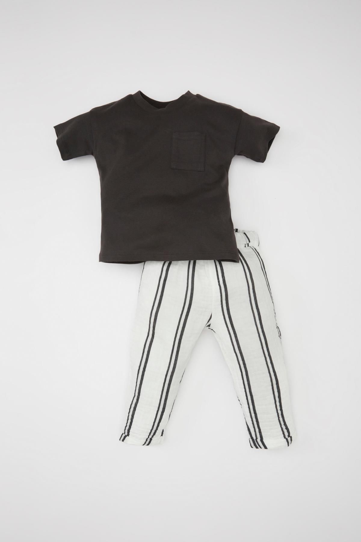 Defacto Erkek Bebek Kısa Kollu Tişört Çizgili Pantolon 2'li Takım C3418a524sm