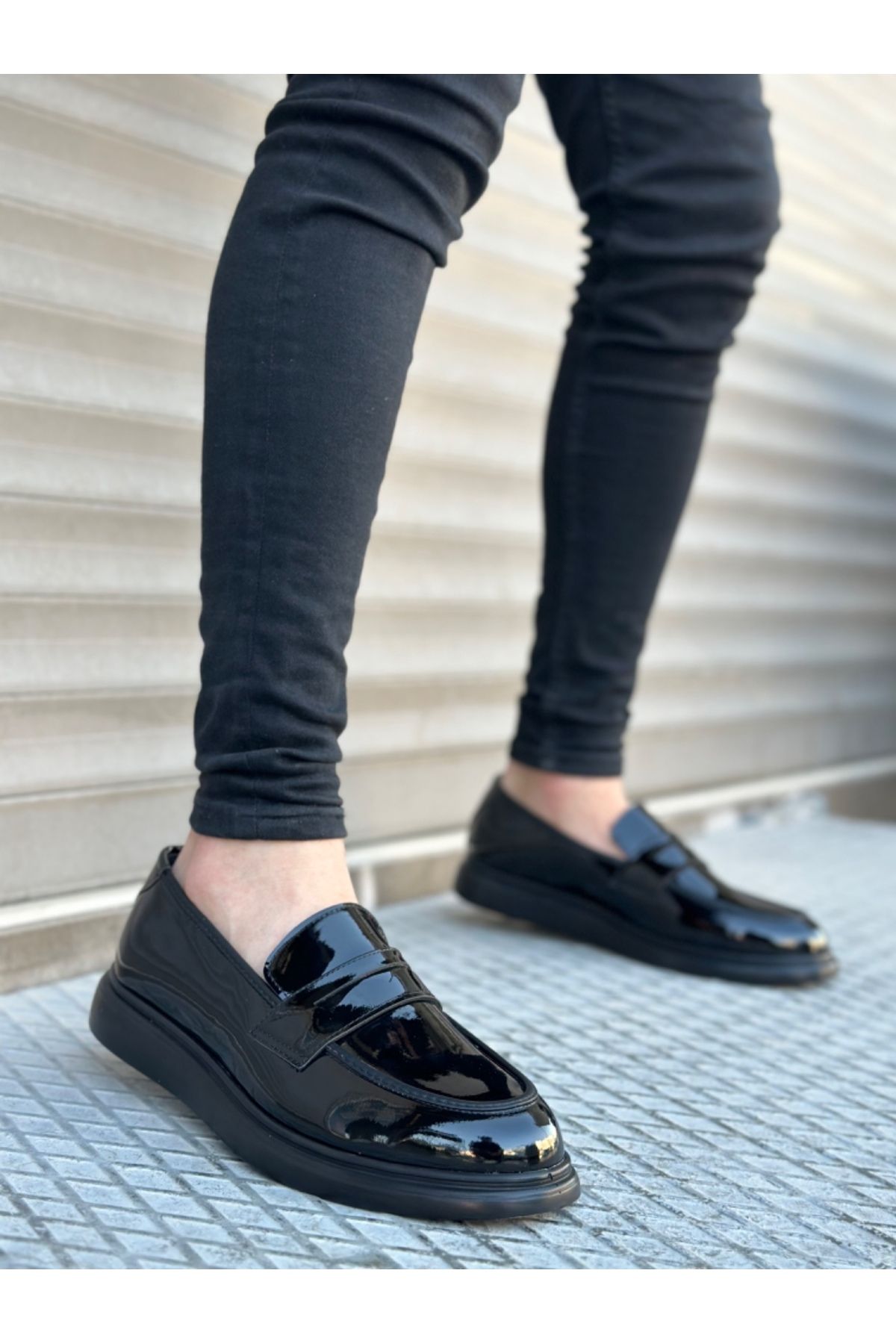 BOA Ba0316 Bağcıksız Yüksek Siyah Taban Klasik Rugan Corcik Erkek Ayakkabı