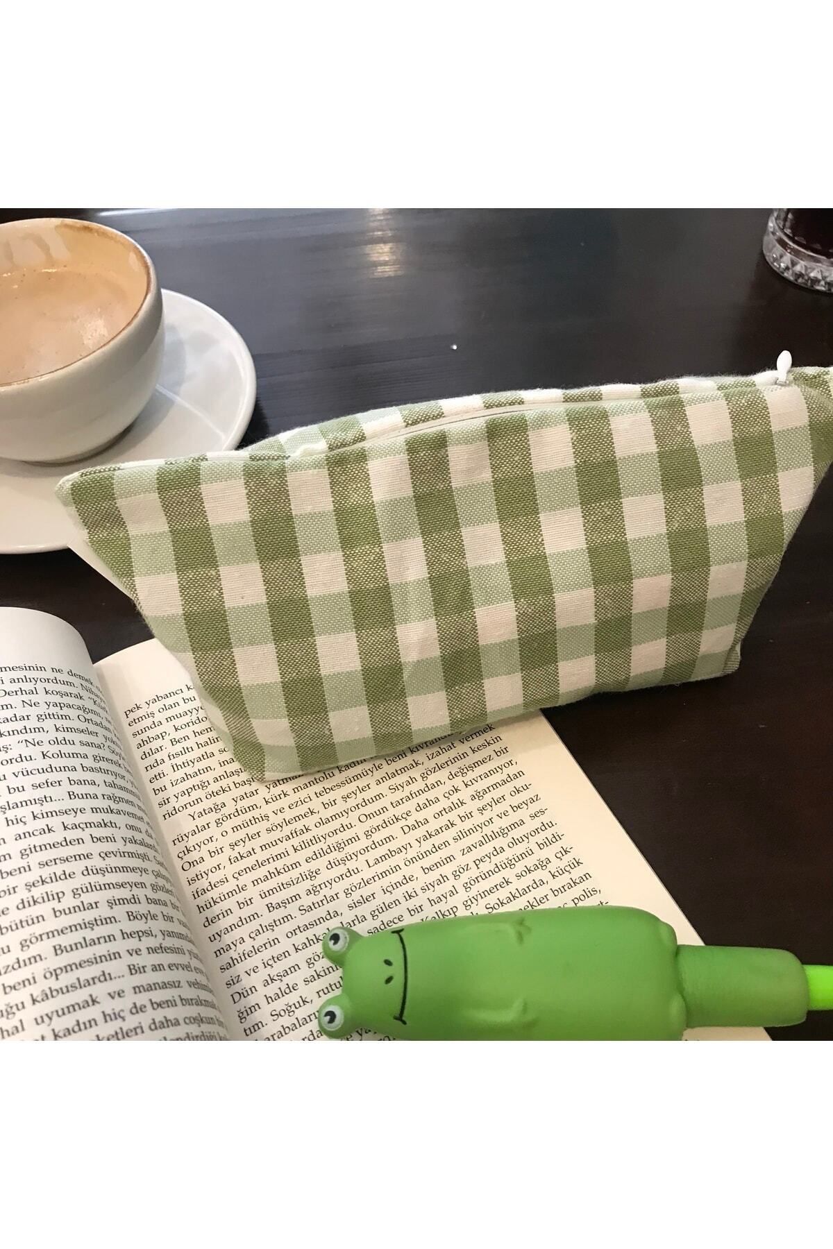 Sumicorn Design Yeşil Pötikareli Yıkanabilir Fermuarlı Tek Gözlü Bez Kalemlik Kalem Kutusu Cüzdan Makyaj Çantası