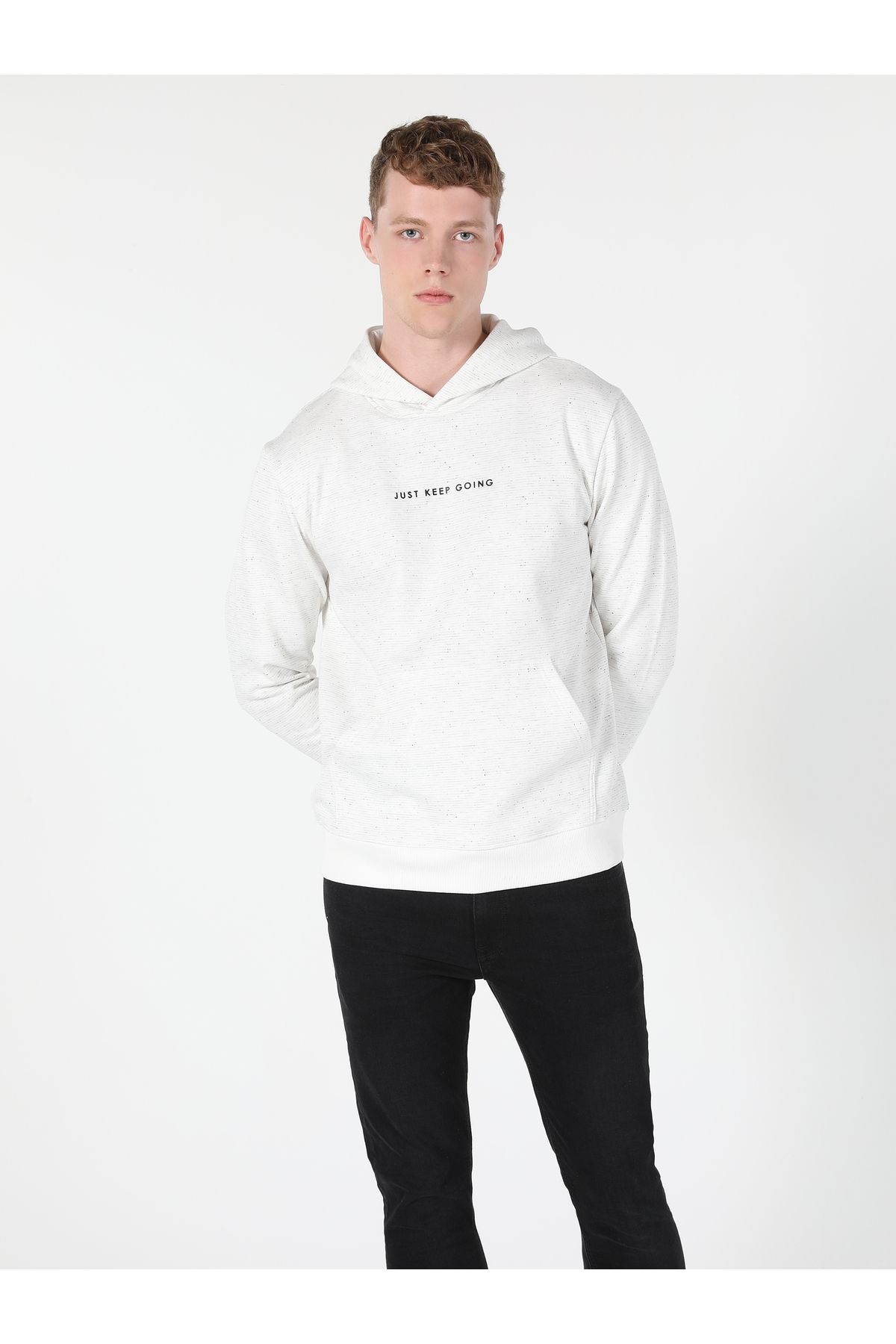 Colin’s Regular Fit Baskılı Kapüşonlu Beyaz Erkek Sweatshirt Cl1059904