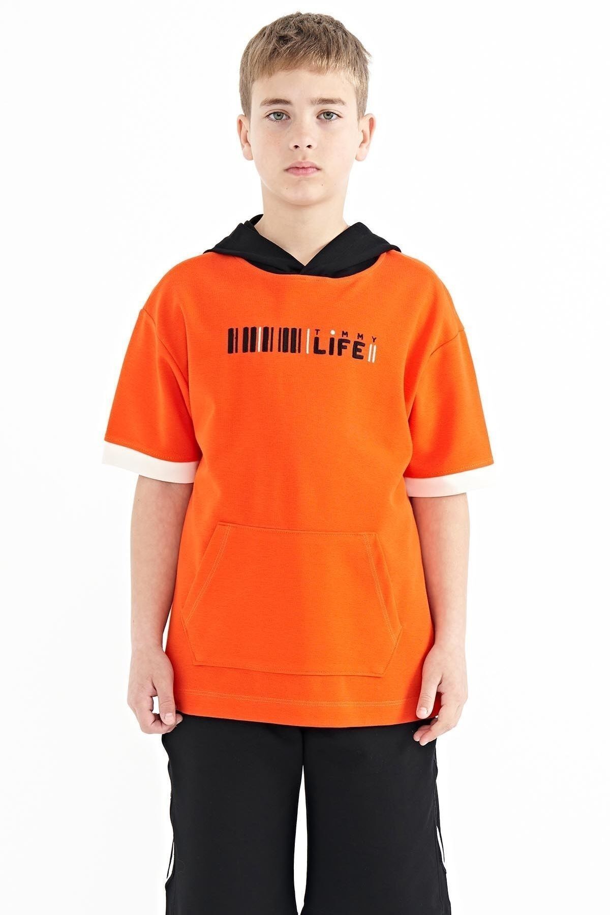 TOMMY LIFE Portakal Renk Bloklu Kapüşonlu Kanguru Cepli Oversize Erkek Çocuk T-shirt - 11148