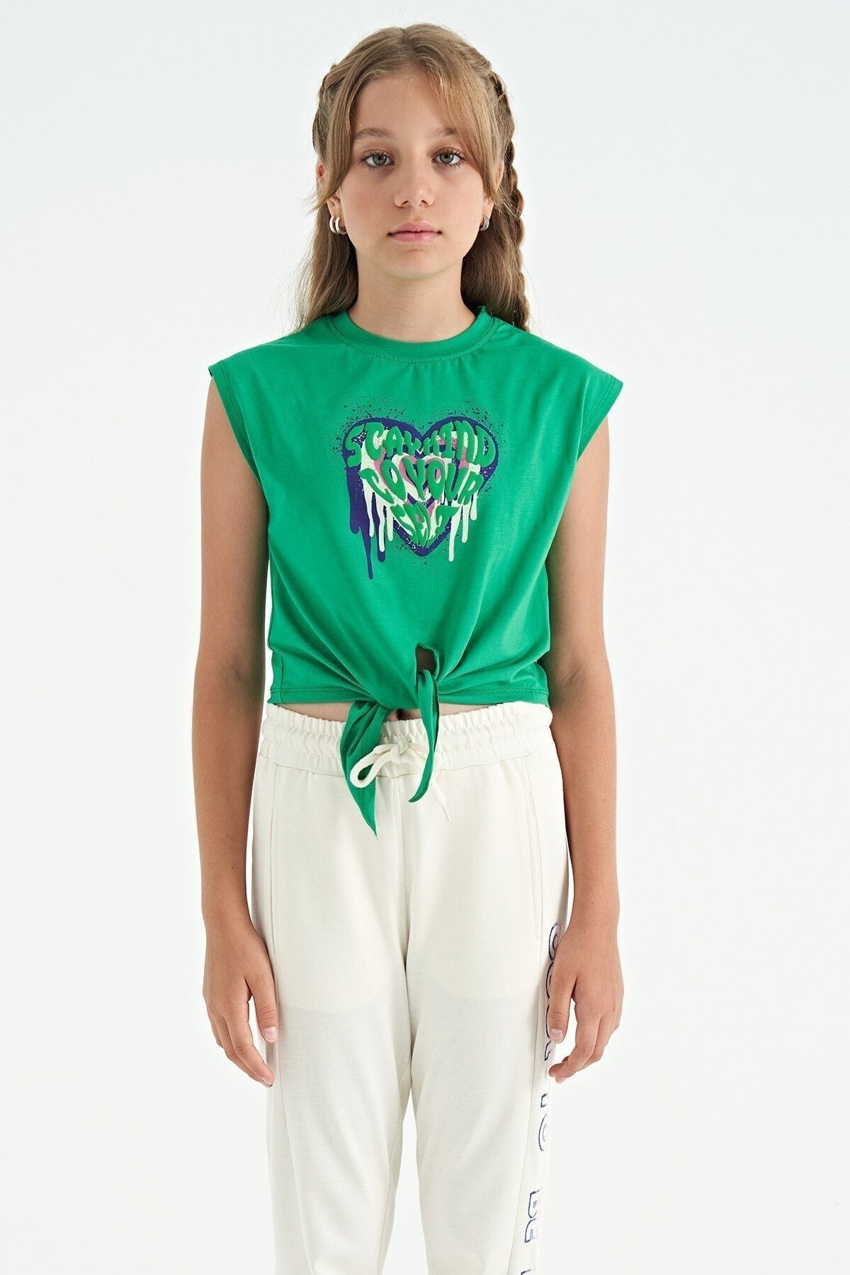 TOMMY LIFE Yeşil Kalp Baskılı Ön Düğüm Detaylı Rahat Form Kız Çocuk T-Shirt - 75114