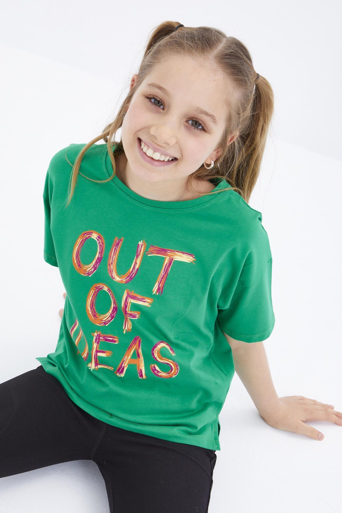 TOMMY LIFE Yeşil Oversize Yazı Baskılı O Yaka Düşük Omuz Kız Çocuk T-shirt - 75028