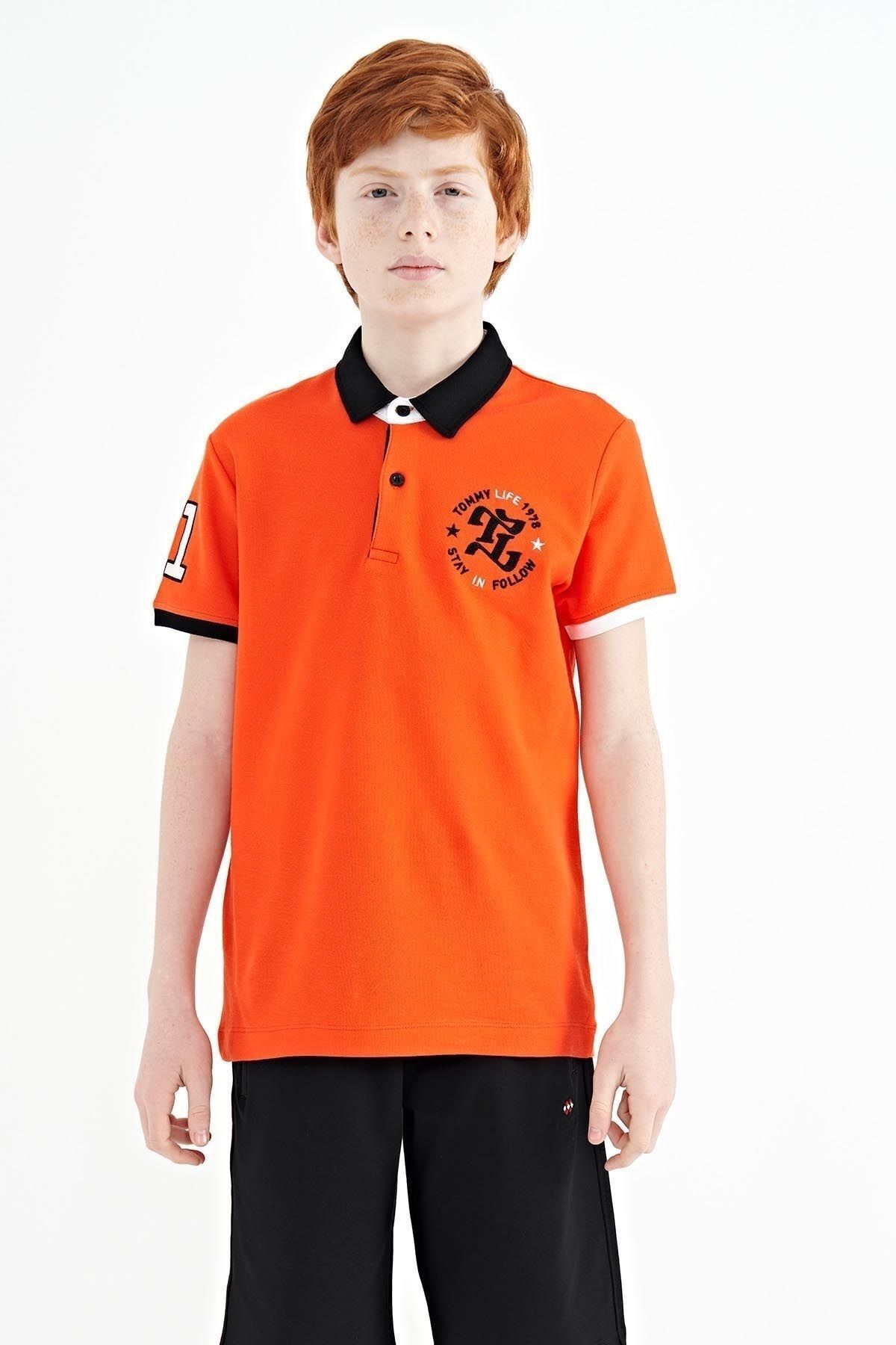 TOMMY LIFE Portakal Kol Gögüs Nakış Detaylı Standart Kalıp Polo Yaka Erkek Çocuk T-shirt - 11086