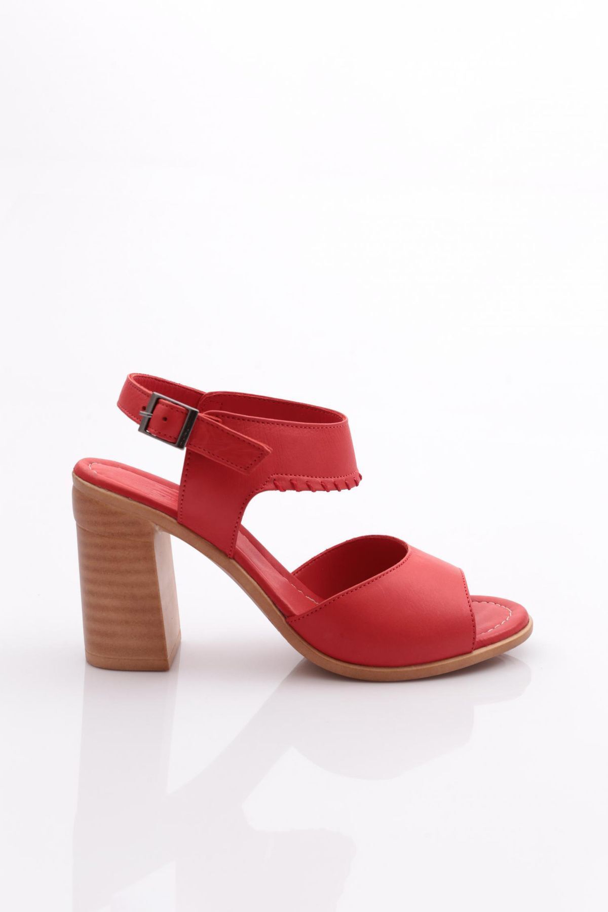 Dgn 1300 Kadın Topuklu Sandalet Kırmızı