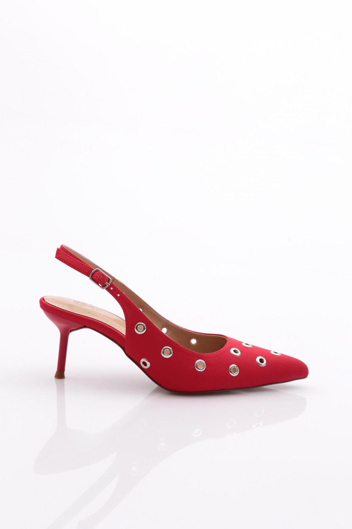Dgn 1783 Kadın Arkası Açık Sivri Burun Topuklu Ayakkabı Kırmızı Saten