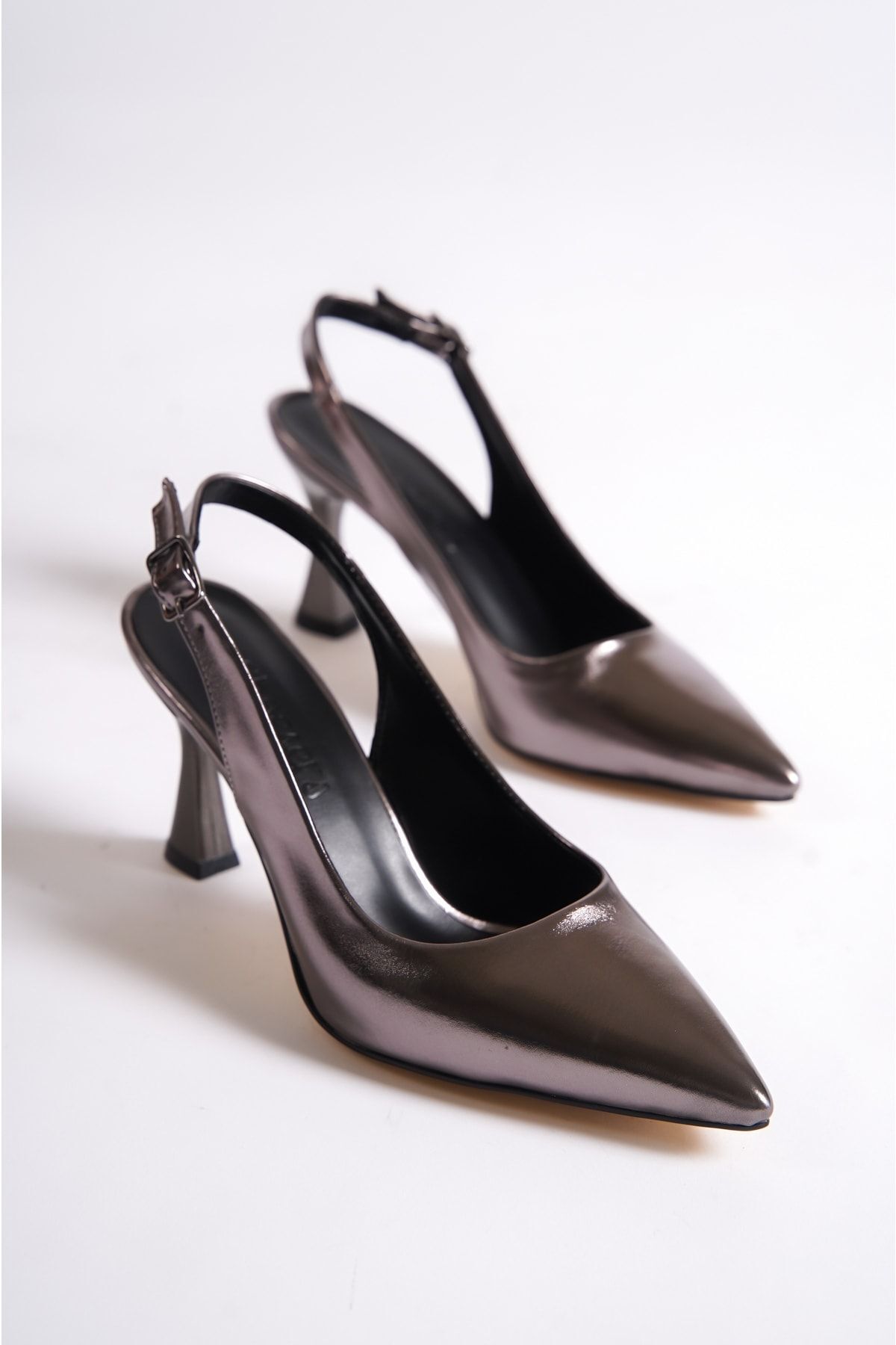 Shoesers Kadın Sivri Burunlu İnce Topuklu Metalik Renkli Bilekten Bantlı Ayakkabı