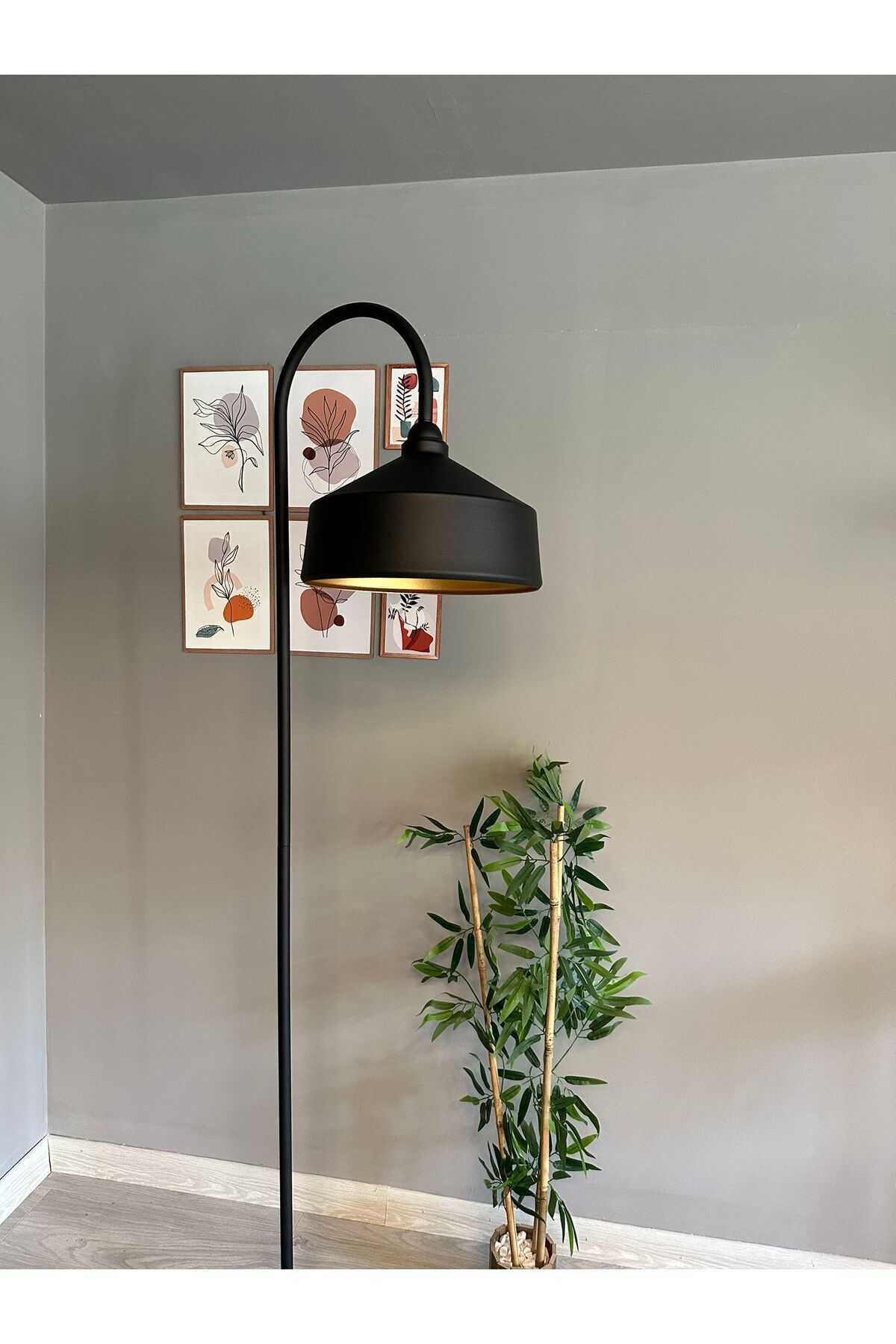 Bamyum Siyah Lambader Modern Dekoratif Metal Oturma Odası Çalışma Odası Zemin Lambası