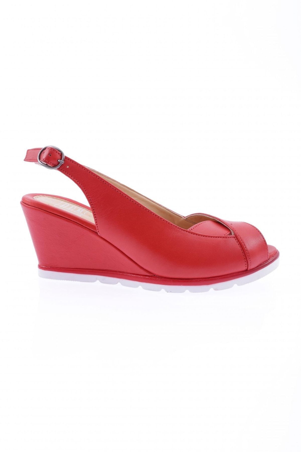 Dgn 32001-22y Kadın Önü Açık Çapraz Dolgu Topuk Sandalet Hakiki Deri Kırmızı