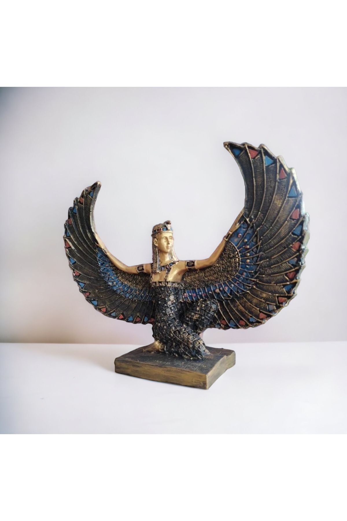AlinSanatHeykel Mısır Tanrıçası Oturan Kanatlı Isis Heykeli-polyester