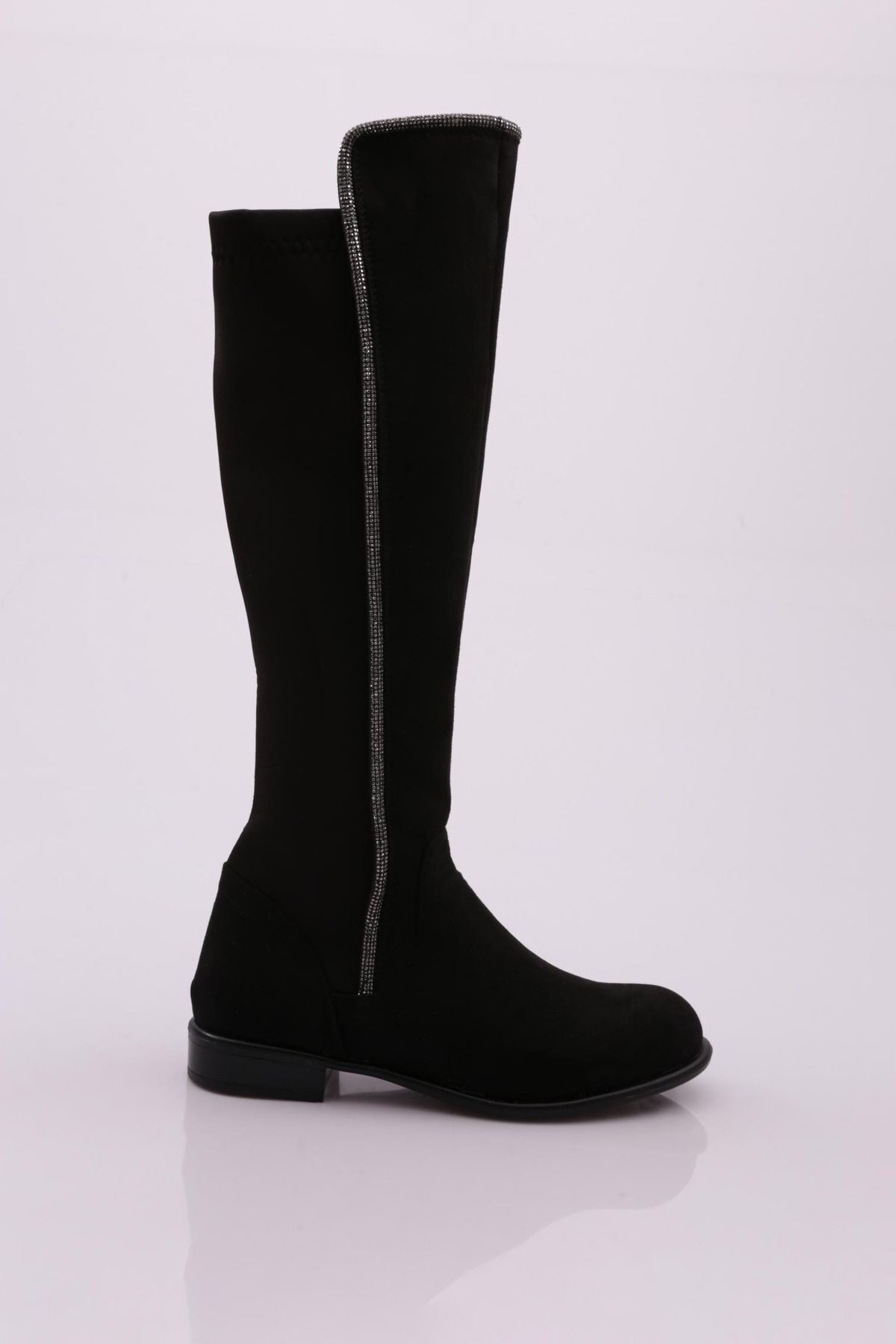 Dgn 508 Kadın Arkası Stretch Yan Taşlı Şerit Knee High Flats Çizme Siyah Süet