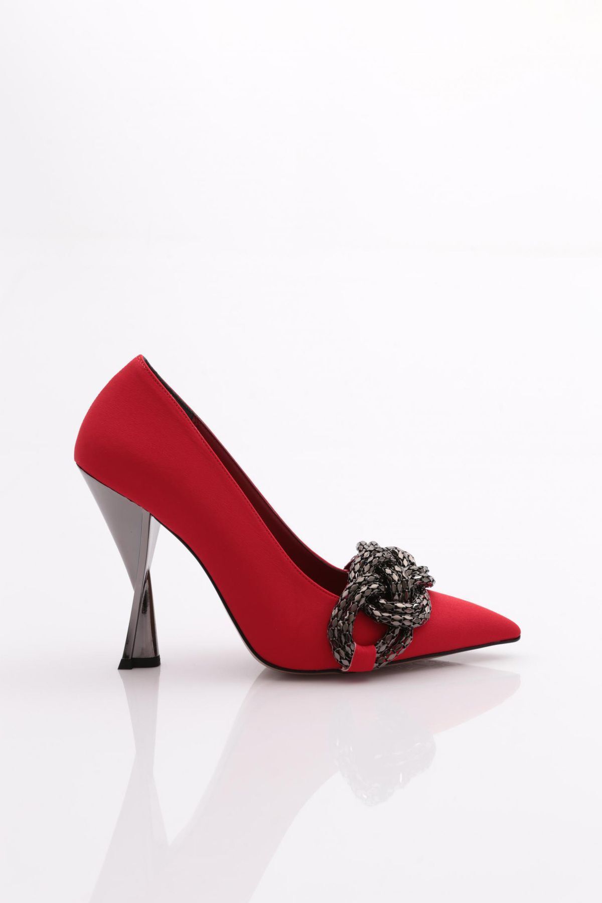 Dgn 65 Kadın Büyük Tokalı Topuklu Ayakkabı Kırmızı Scuba