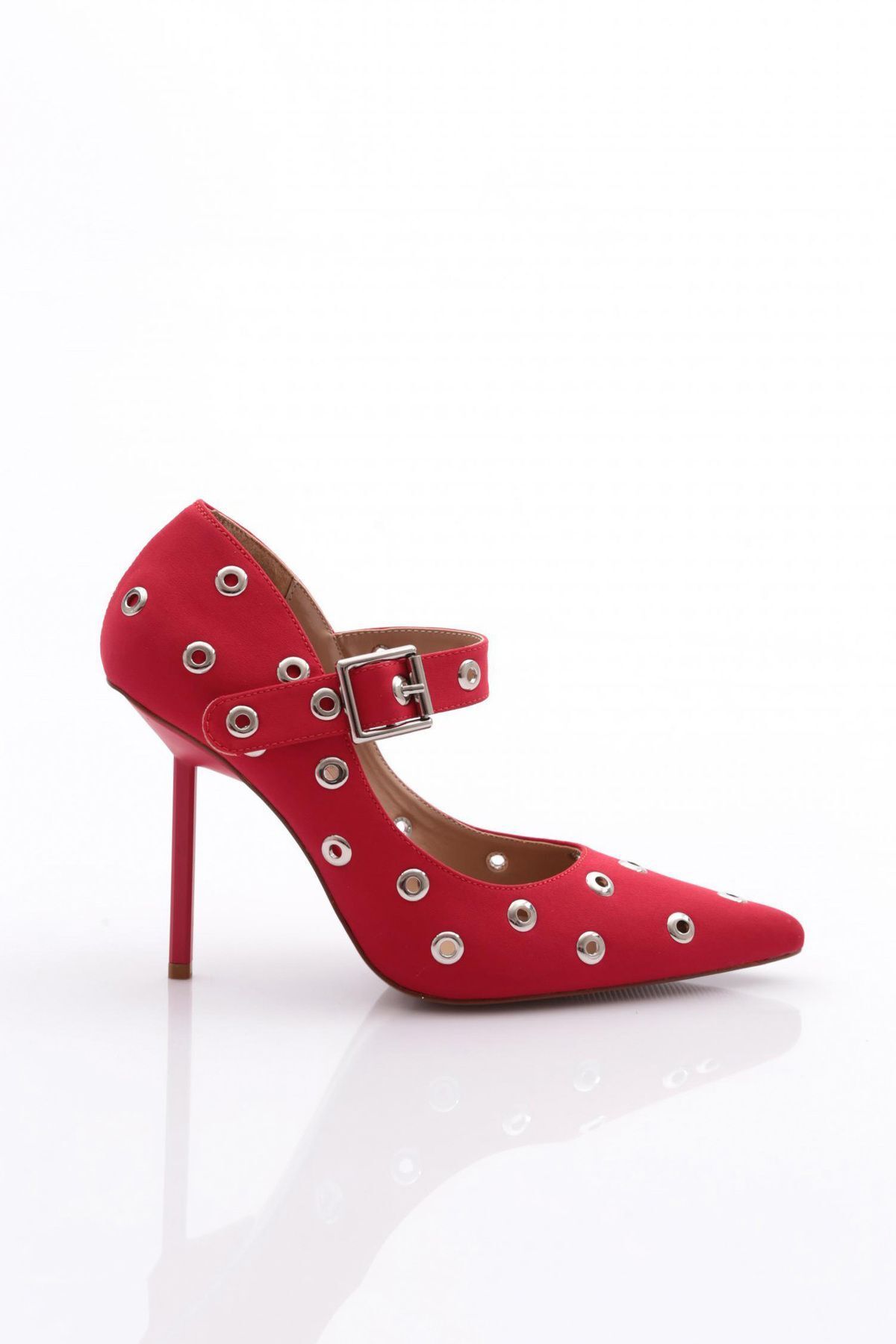 Dgn 4551 Kadın Delik Detaylı Topuklu Ayakkabı Kırmızı Saten