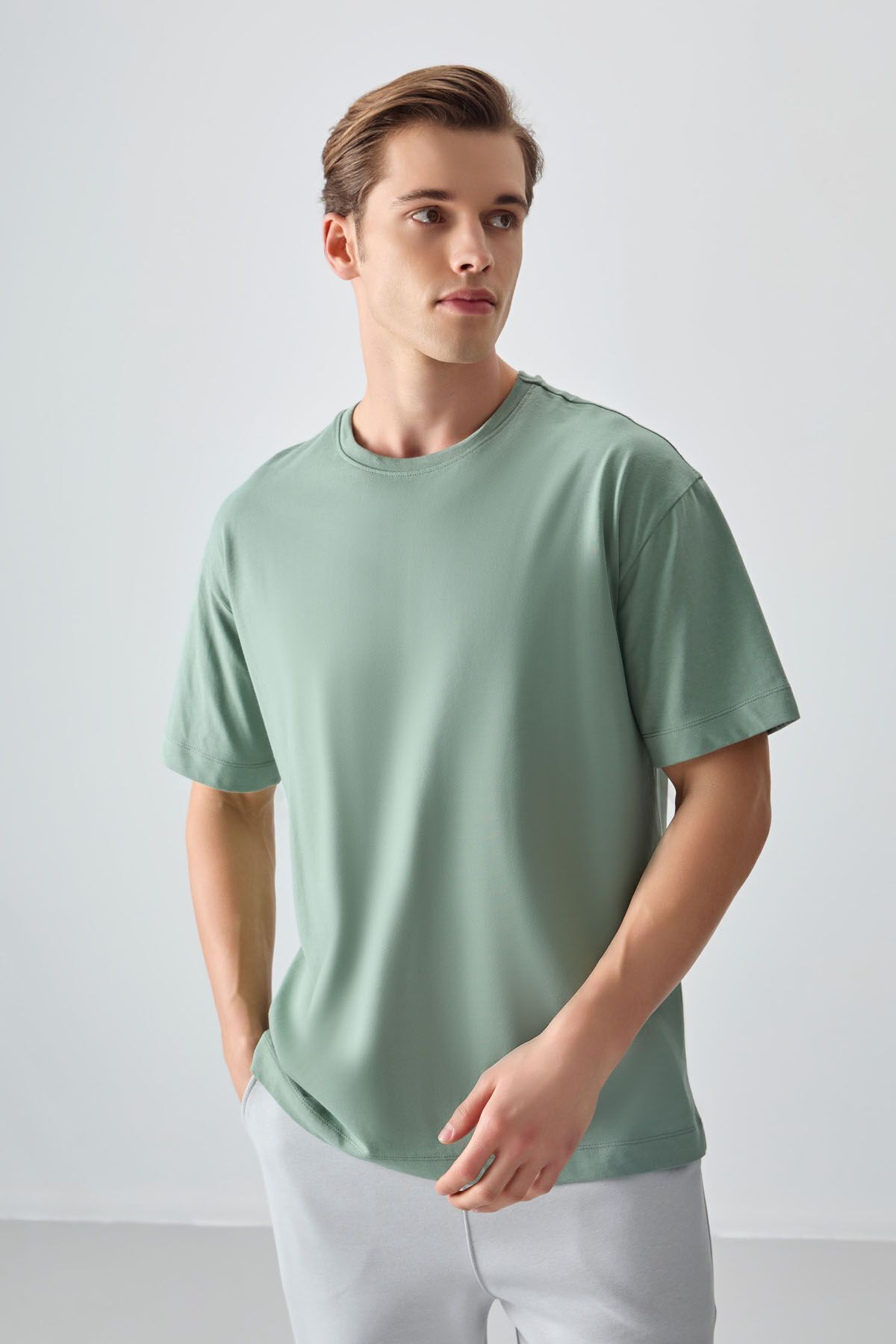Air Jones Açık Yeşil Pamuk Kalın Yumuşak Dokulu Oversize Fit Basic Erkek T-shirt -88353