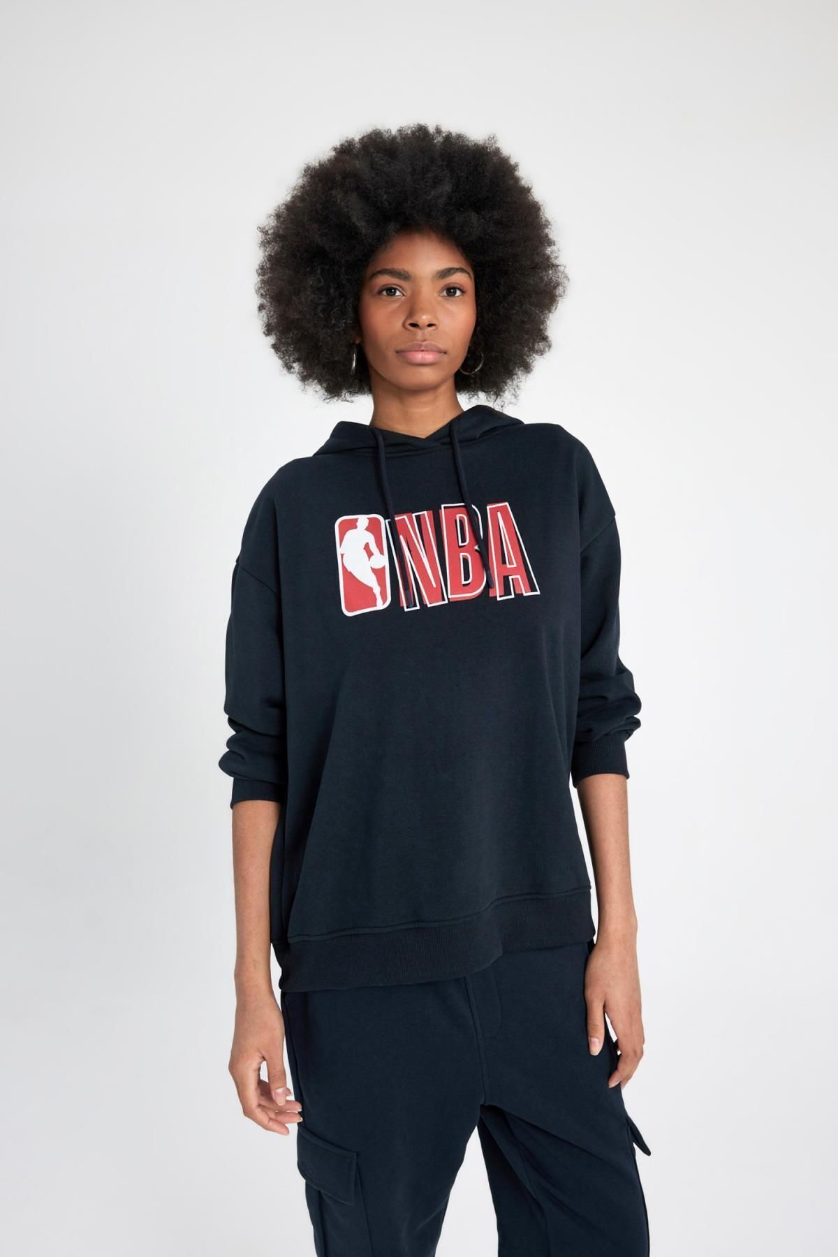 Defacto Fit Nba Wordmark Oversize Fit Kapüşonlu Kalın Sweatshirt B3927ax24sp