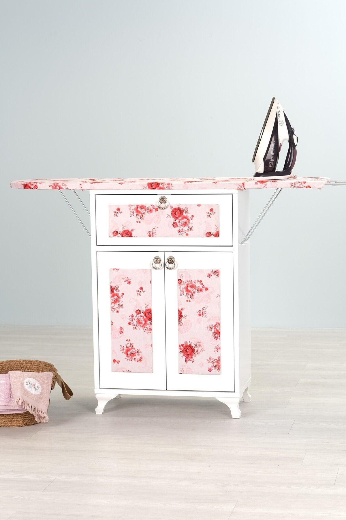 mistik home Rose Beyaz Katlanır Dolaplı Ütü Masası Kırmızı Çiçek Desenli