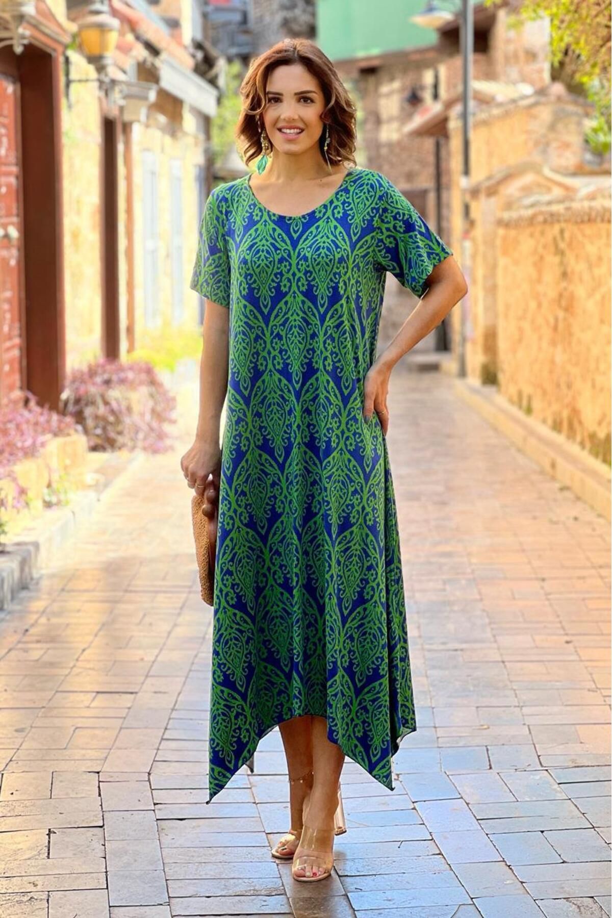 Nevin Kaya Moda Mavi Yeşil Desenli Verev Kesim Elbise