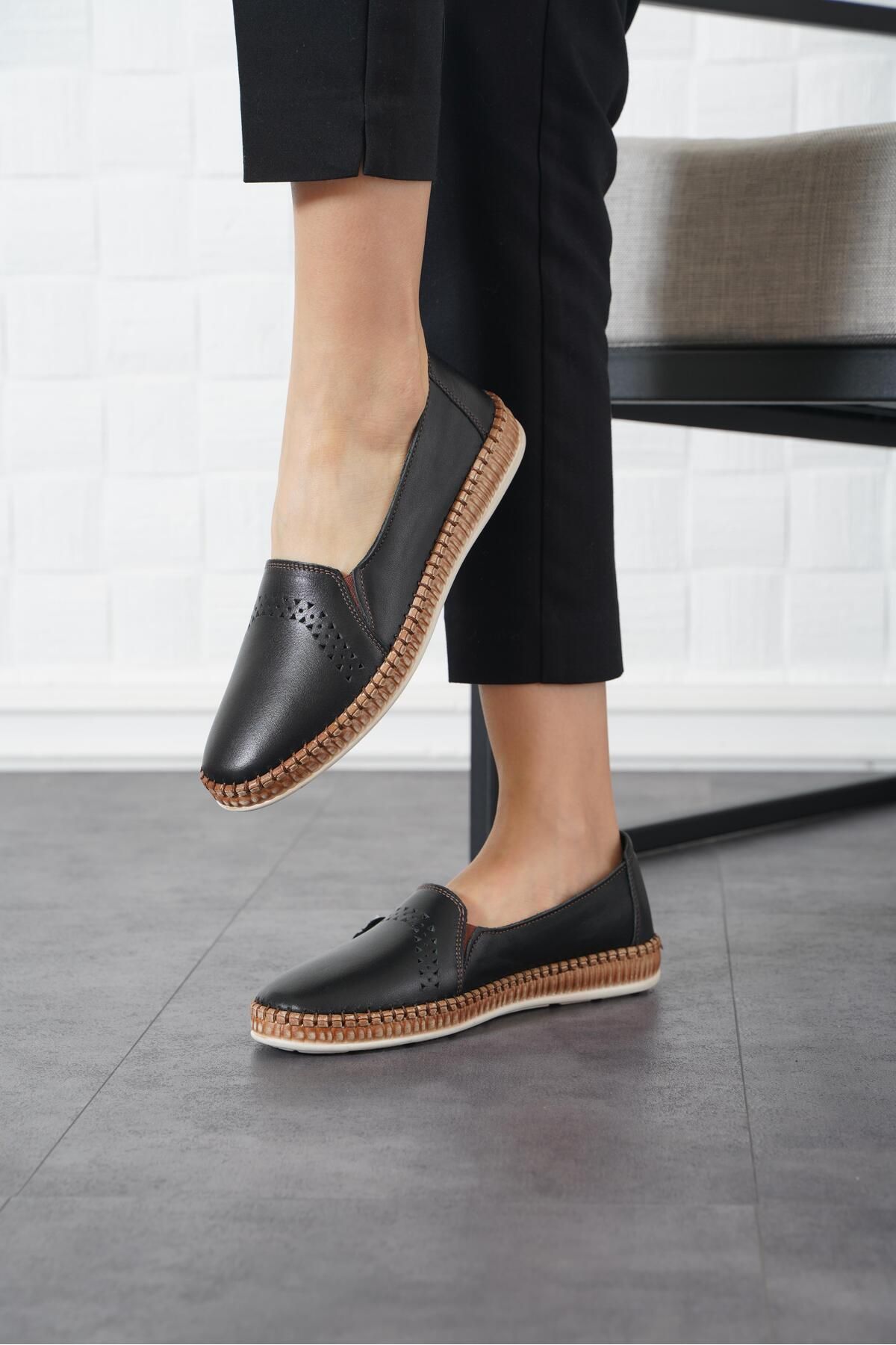 Moda Pie Nestro Ayna Lazerli Hakiki Deri Kadın Ayakkabı Siyah Cilt