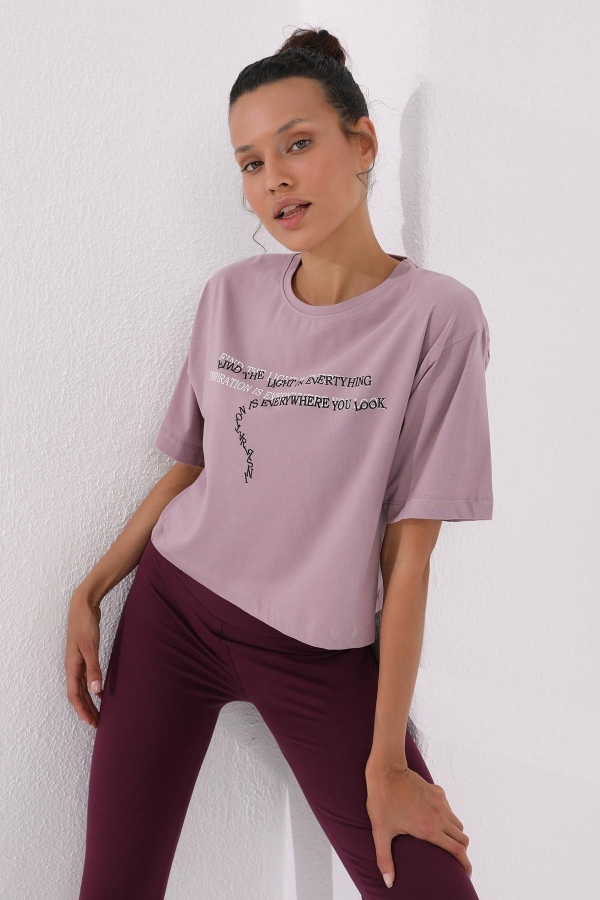TOMMY LIFE Kadın Gül Kurusu Yazı Baskılı Kısa Oversize O Yaka T-shirt - 97135