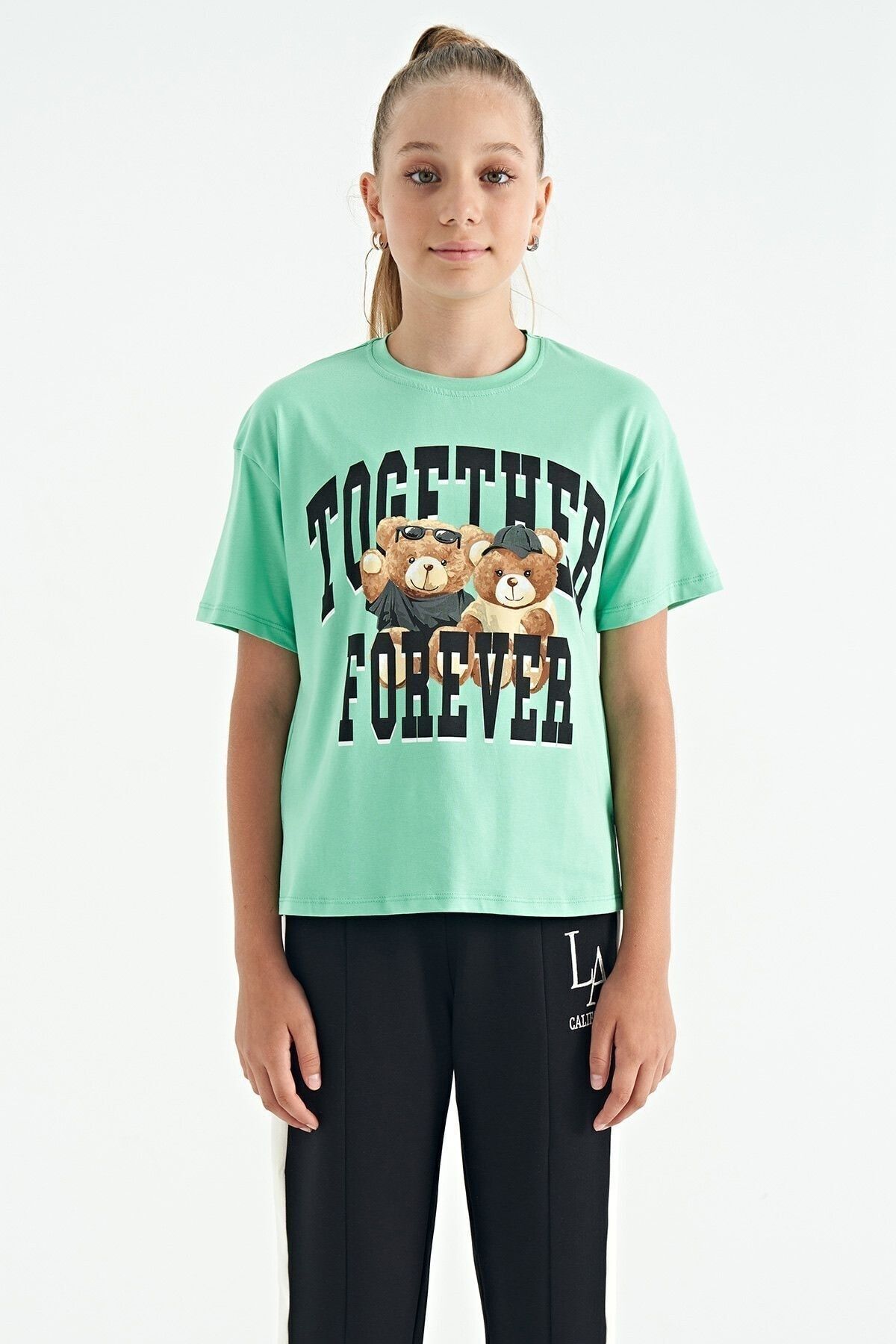 TOMMY LIFE Su Yeşili Ayıcık Baskılı O Yaka Oversize Kısa Kol Kız Çocuk T-Shirt - 75116