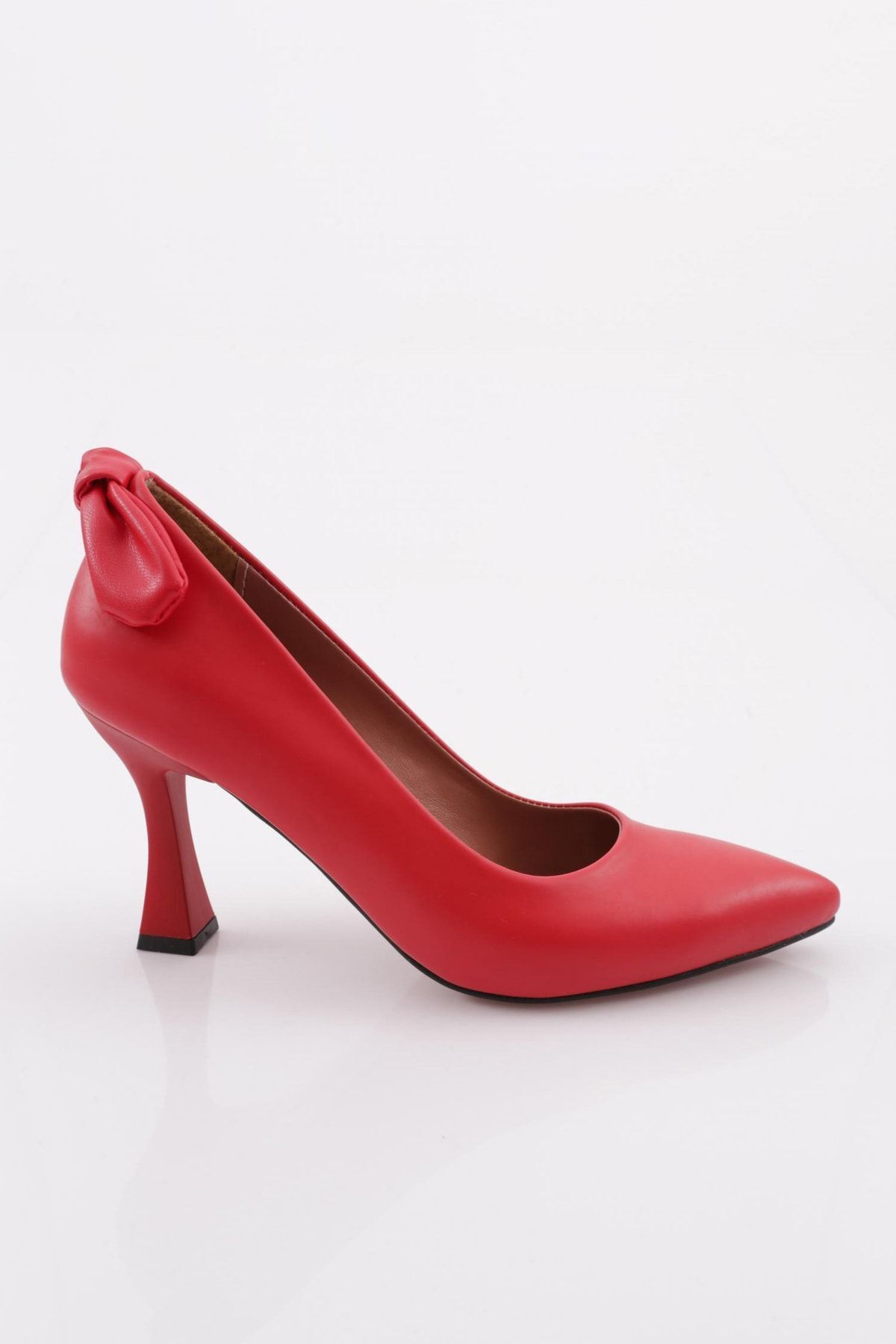 Dgn 700 Kadın Sivri Burun Parmak Dekolteli Arka Fiyonklu Kadeh Topuk Ayakkabı Kırmızı