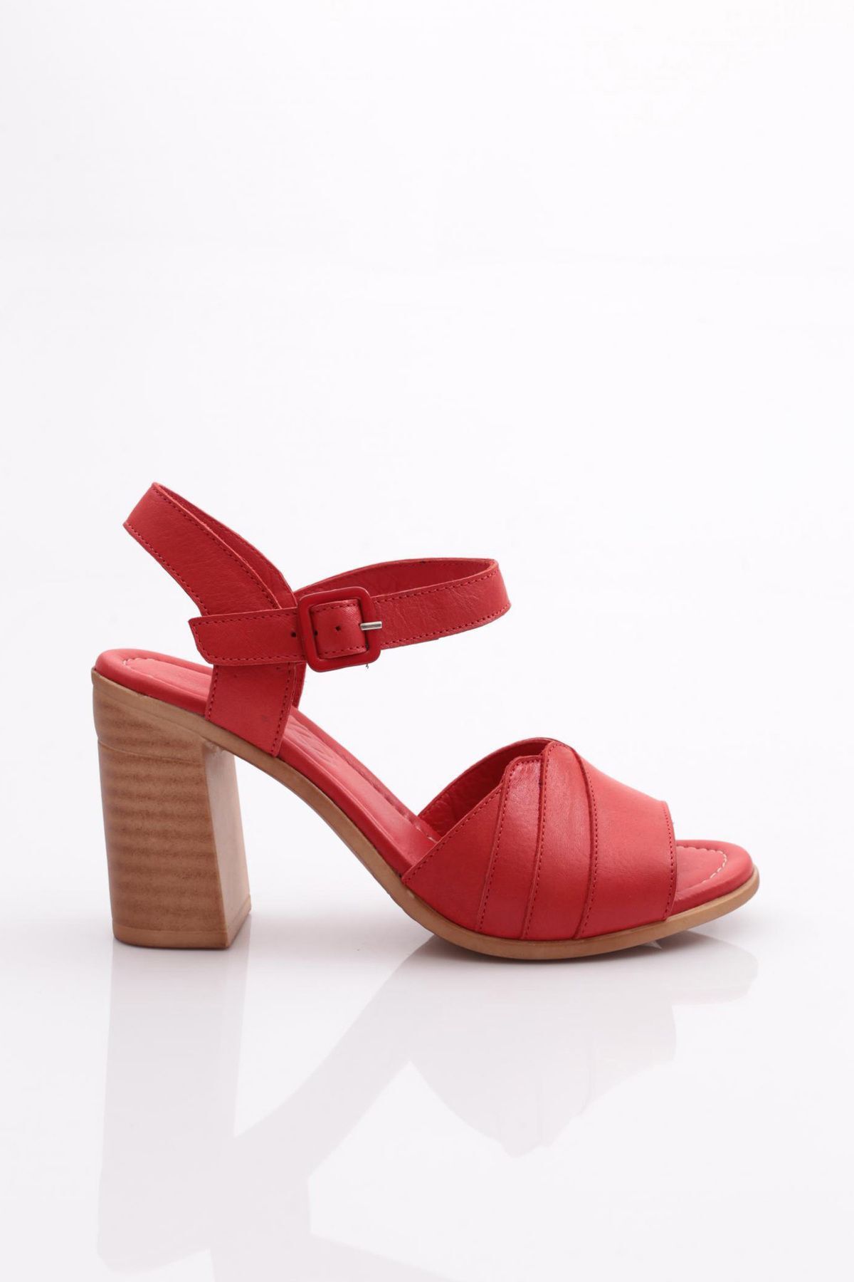 Dgn 1830 Kadın Topuklu Sandalet Kırmızı