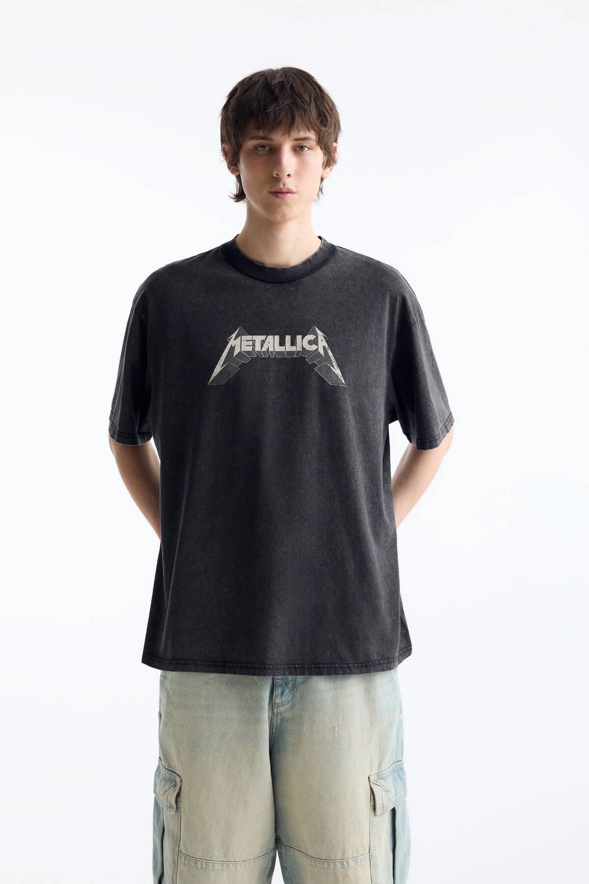 Pull & Bear Soluk Efektli Siyah Metallica Tour T-shirt