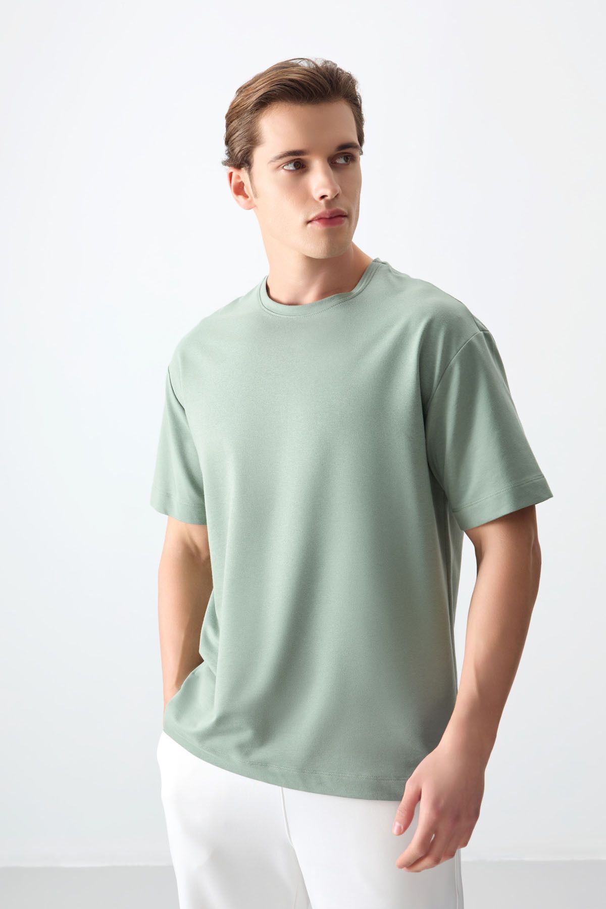 Air Jones Açık Yeşil Pamuklu Kalın Yumuşak Dokulu Oversize Fit Basic Erkek T-Shirt -88377
