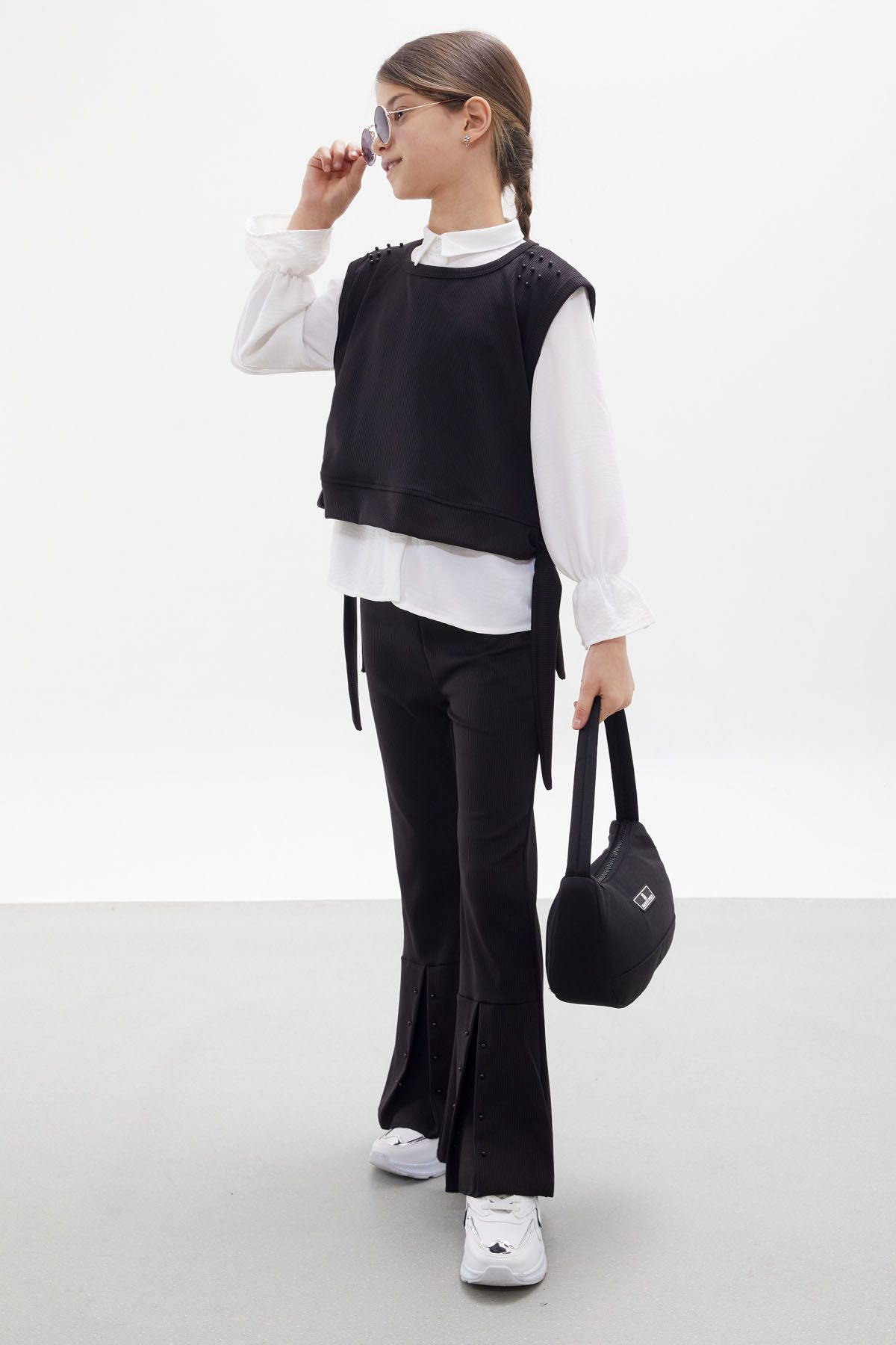 Cansın Mini Siyah Süveterli Gömlekli Boncuk Detaylı Yırtmaçlı Taytlı Kız Çocuk Takım 18090