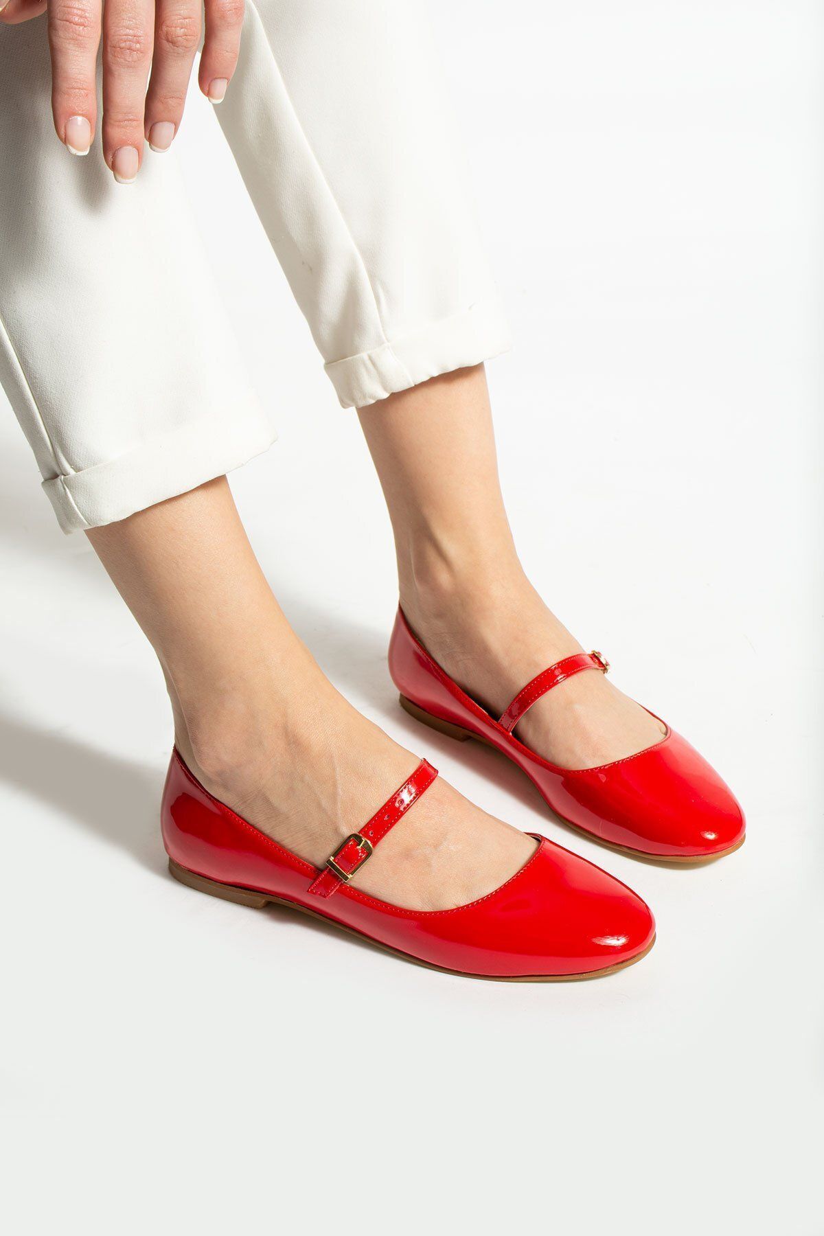 Tulin Shoes Astana Toka Detay Kadın Babet Kırmızı