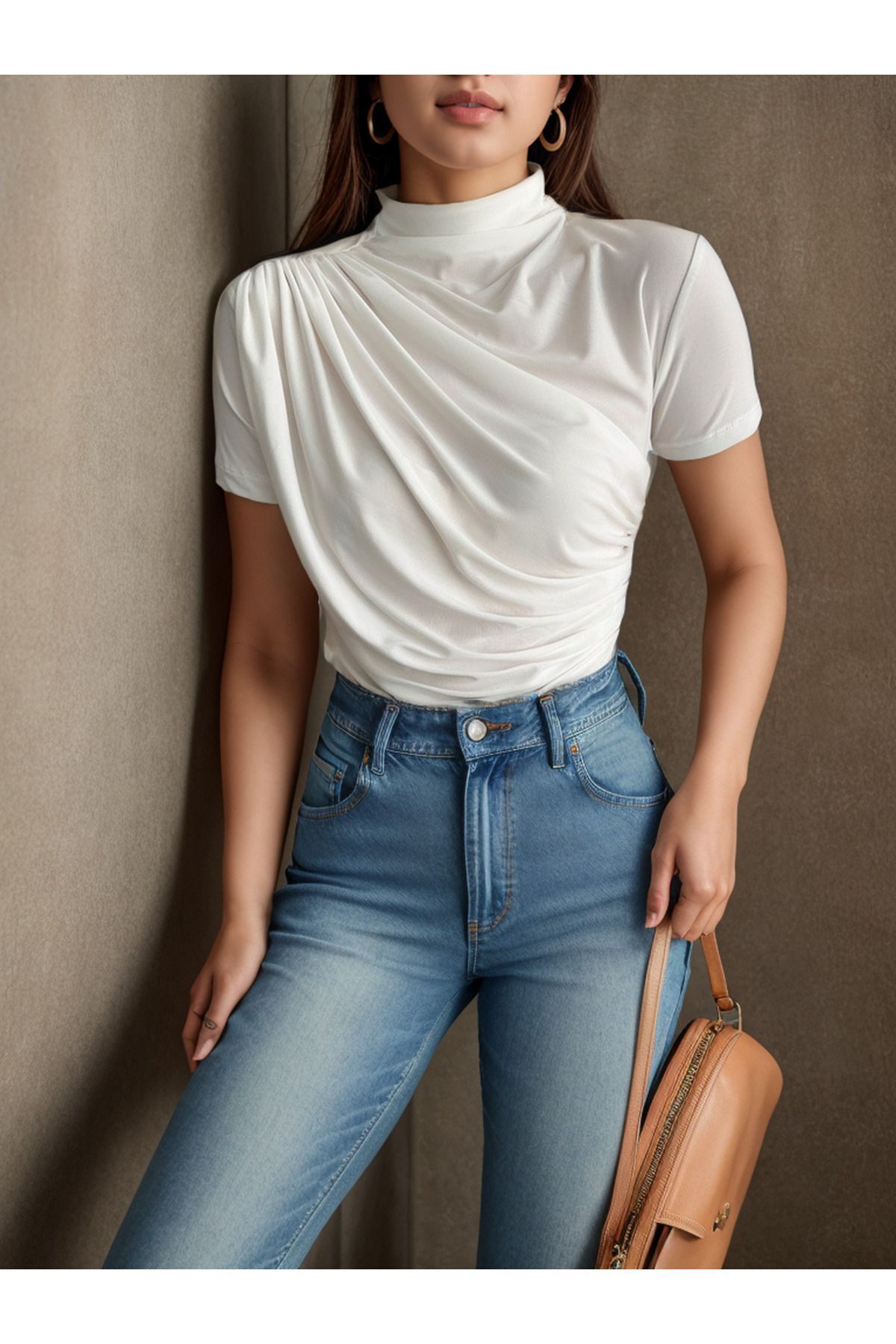 LoomTex Kadın Beyaz Sandy Kumaş Çapraz Büzgü Detaylı Kısa Kol Şık Bluz