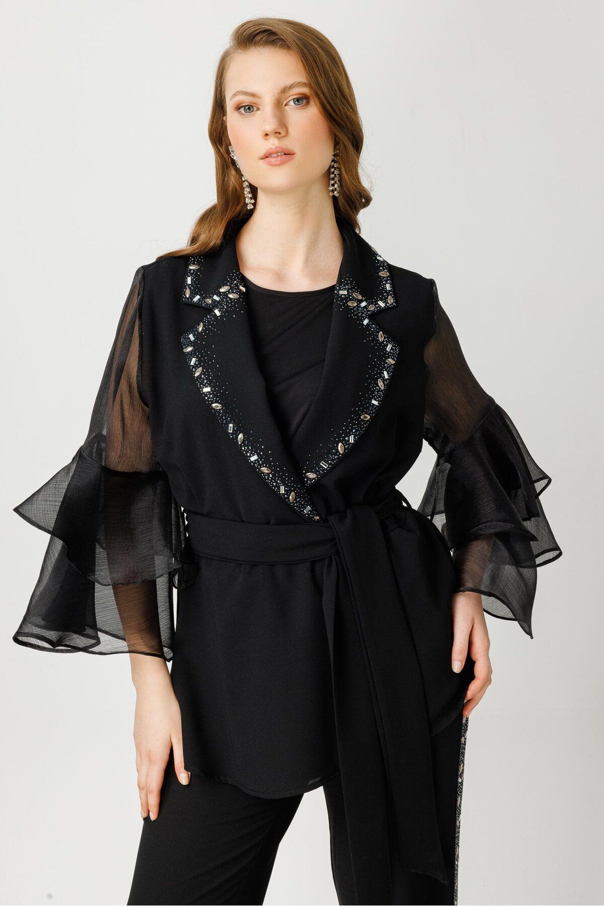 Moda İlgi Modailgi  Kolları Volanlı Yakası Taşlı Ceket Siyah