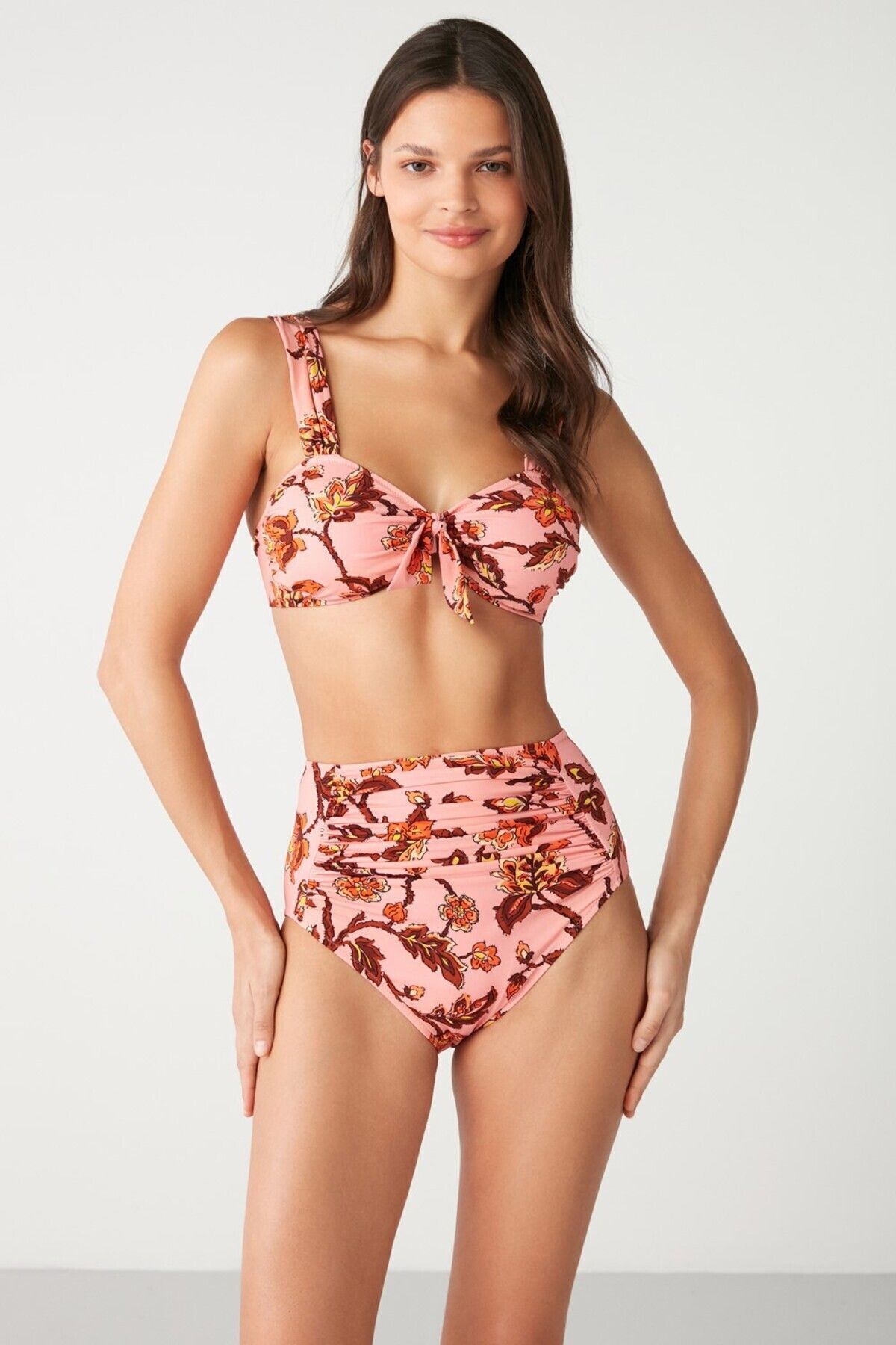 Kom Candyda Telsiz Çıkarılabilir Kaplı Sabit Askılı Drape Altlı Korse Özellikli Bikini