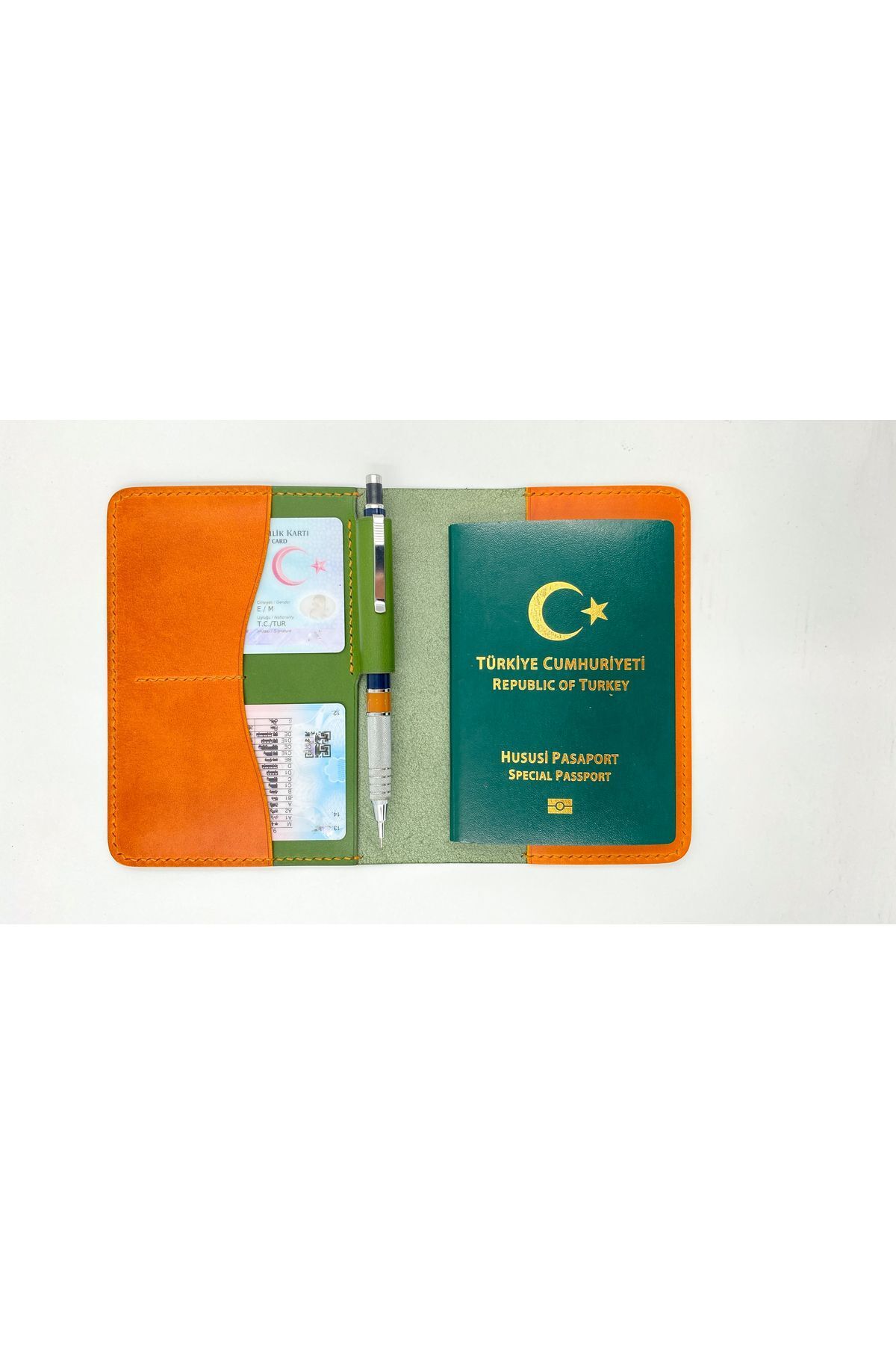 Karakutu El Yapımı Hakiki Deri (%100 Vejetal) Pasaport Kılıfı-Seyahat Cüzdanı