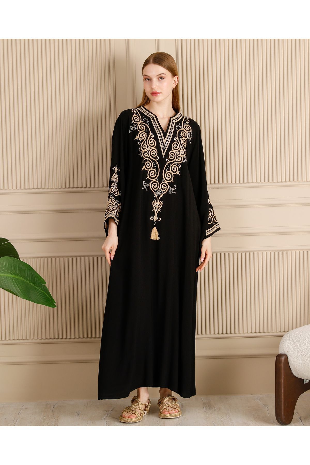 BeyzaBayram Kadın Siyah-vizon Nakışlı Battal Salaş Büyük Beden Viskon Uzun Elbise