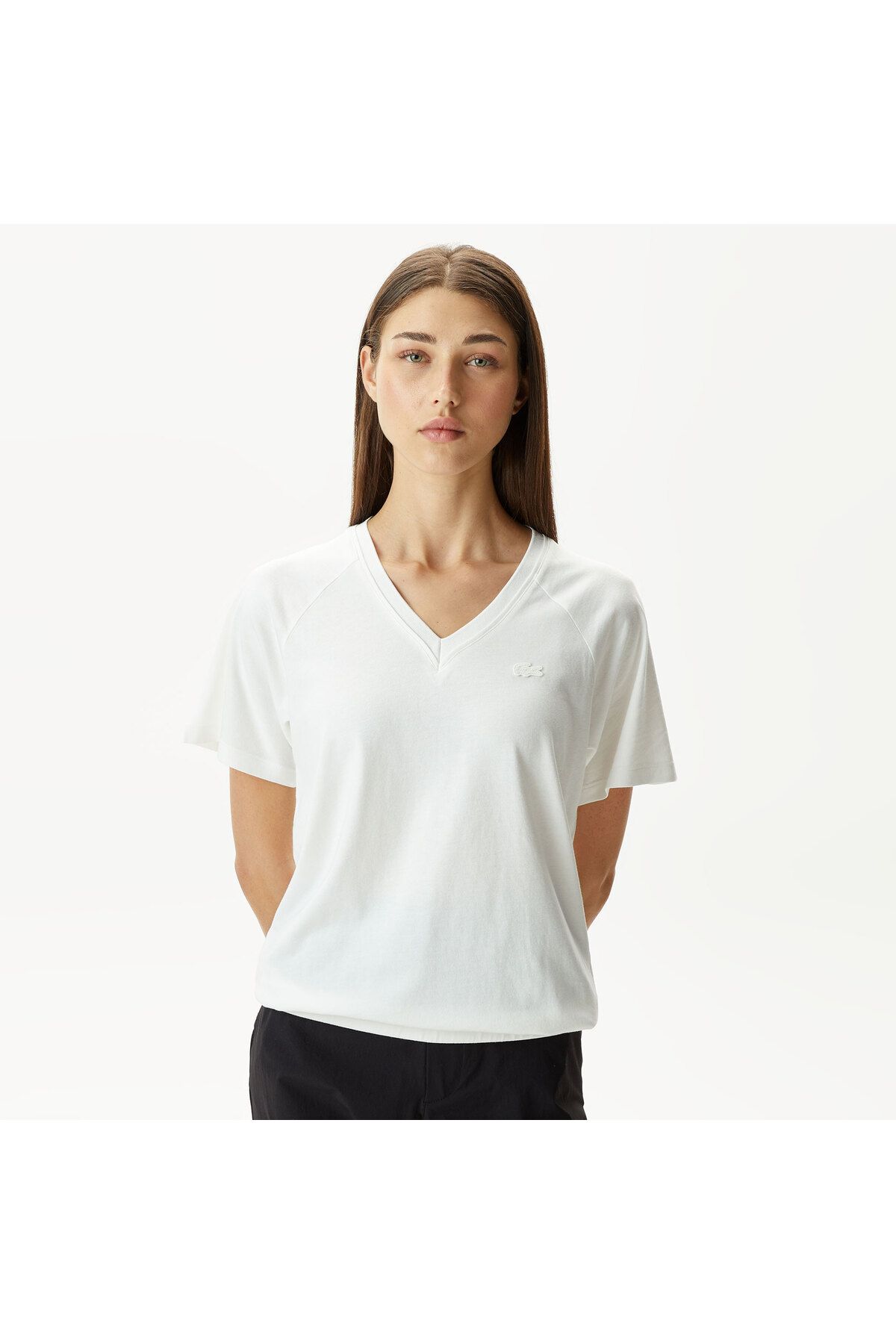 Lacoste Kadın Relaxed Fit V Yaka Beyaz T-shirt