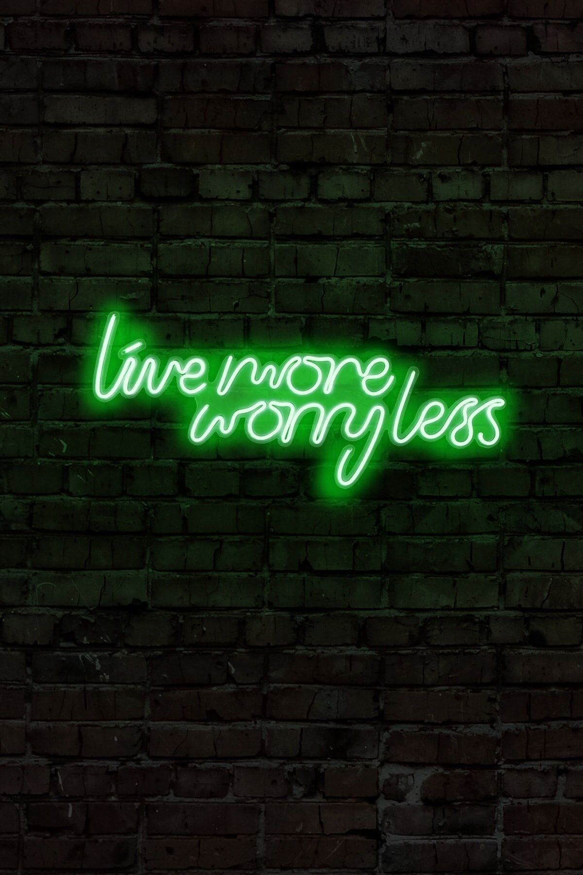 HYL Neon Led Işıklı Live More Worry Less Yazısı