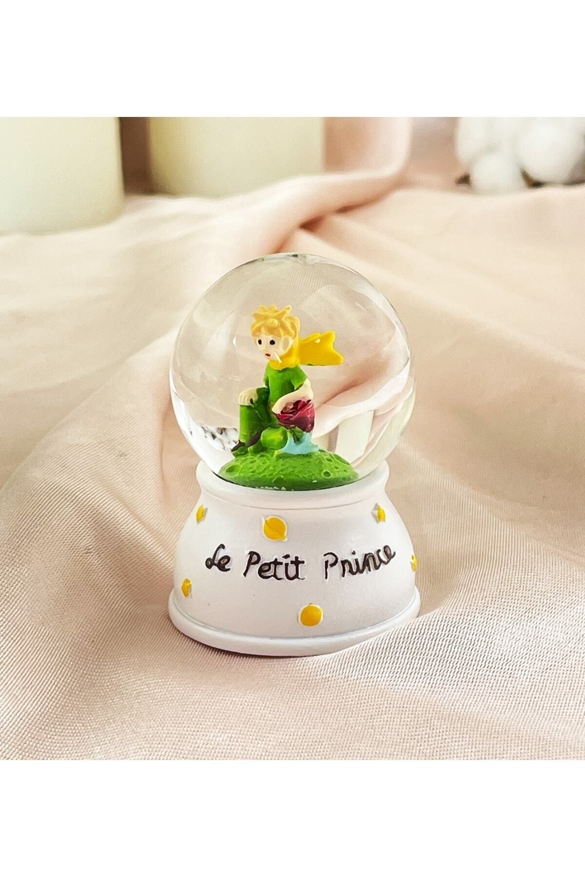 Winnie Baby Mini Boy Küçük Prens Işıklı Kar Küresi Dekoratif Hediyelik Little Prince Beyaz Renk
