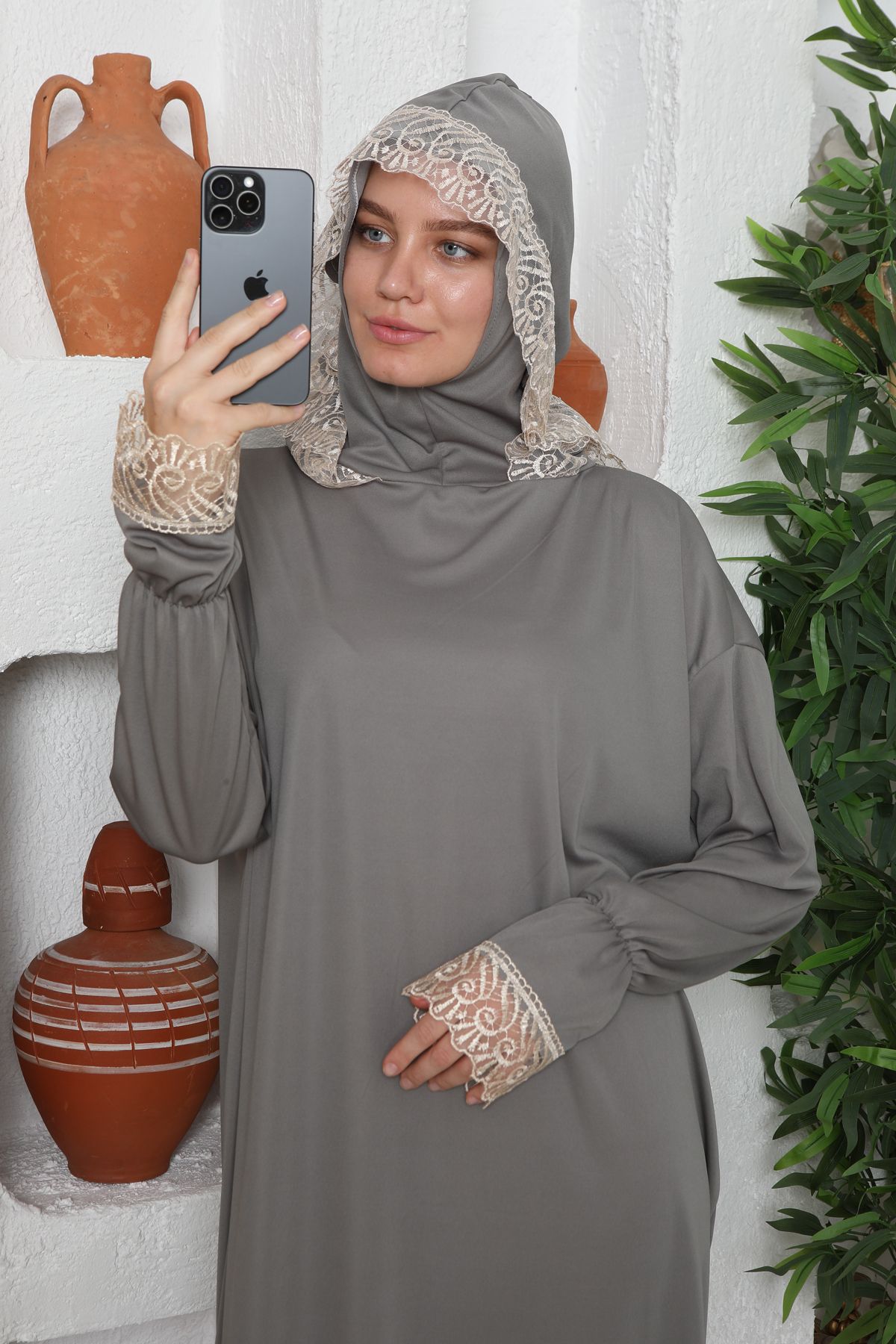 Kutay Collection Başörtülü Tek Parça Kadın Namaz Elbisesi