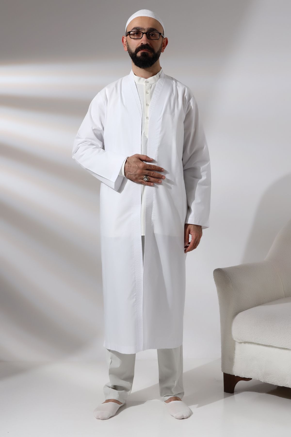 ihvanonline Beyaz Erkek Namaz Elbisesi V Yaka Düğmesiz Önü Açık Namaz Cübbesi