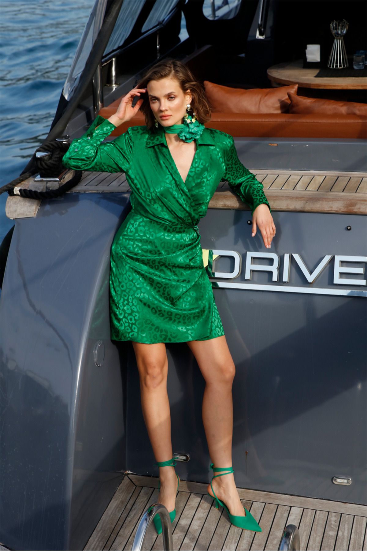Moda İlgi Modailgi Zincir Detaylı Jakarlı Kısa Elbise Yeşil
