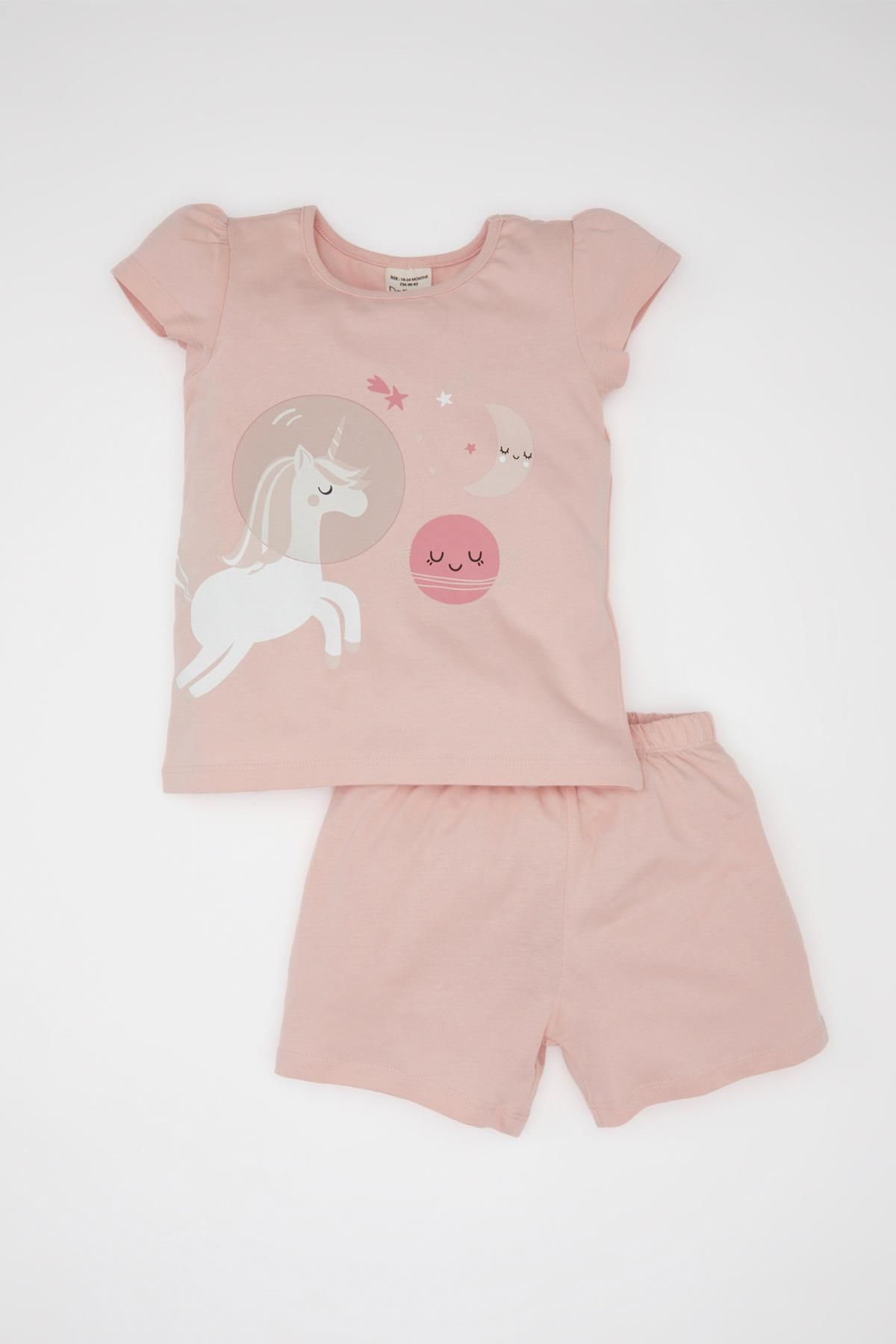 Defacto Kız Bebek Unicorn Baskılı Karanlıkta Parlayanı Kısa Kollu Penye Şortlu Pijama Takımı C3482A524HS