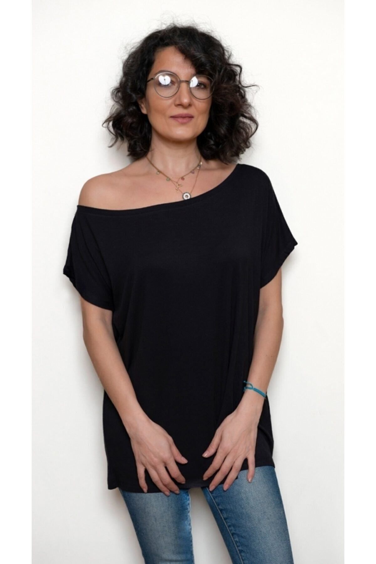 SİSTERS2HC Kadın  Siyah Tek Omuz Dekolteli Kayık Yaka Viskon Merserize Kumaş T-shirt