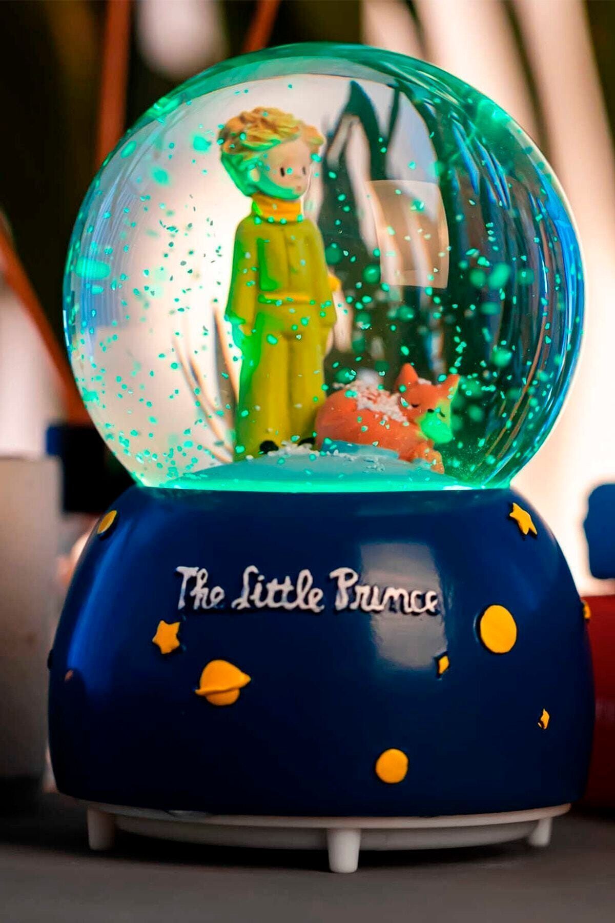 GiralStore The Little Prince Küçük Prens Müzikli Işıklı Otomatik Kar Tanesi Püskürtmeli Büyük Boy Kar Küresi