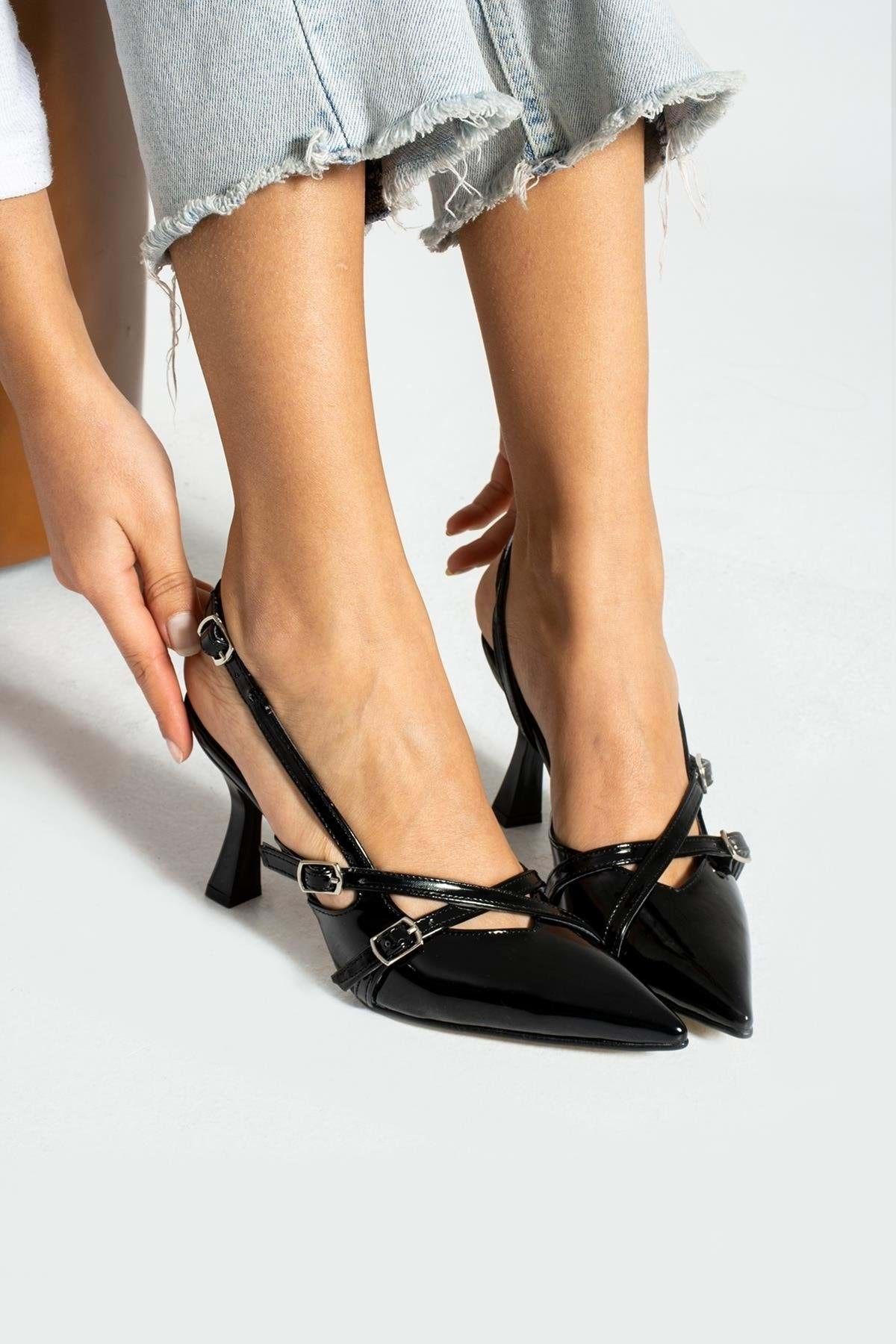 Kids Club Shoes İremsu Çift Toka Detaylı Topuklu Stiletto Kadın Klasik Ayakkabı SİYAH