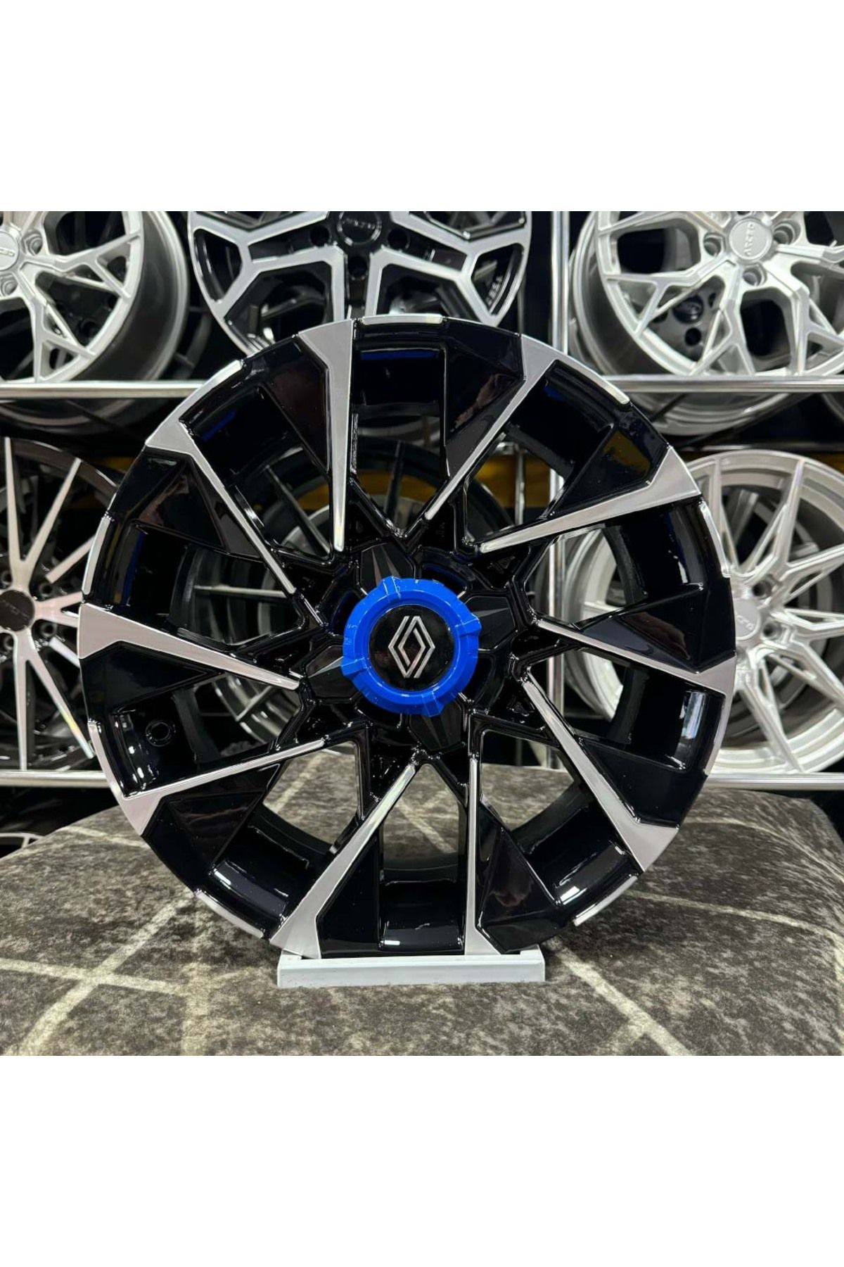 Kormetal 15" (inç) 4x100 CLİO 6 TECHNO ESPRİT ALPİNE Uyumlu Siyah Elmas Kesim Jant Modeli Renault clio