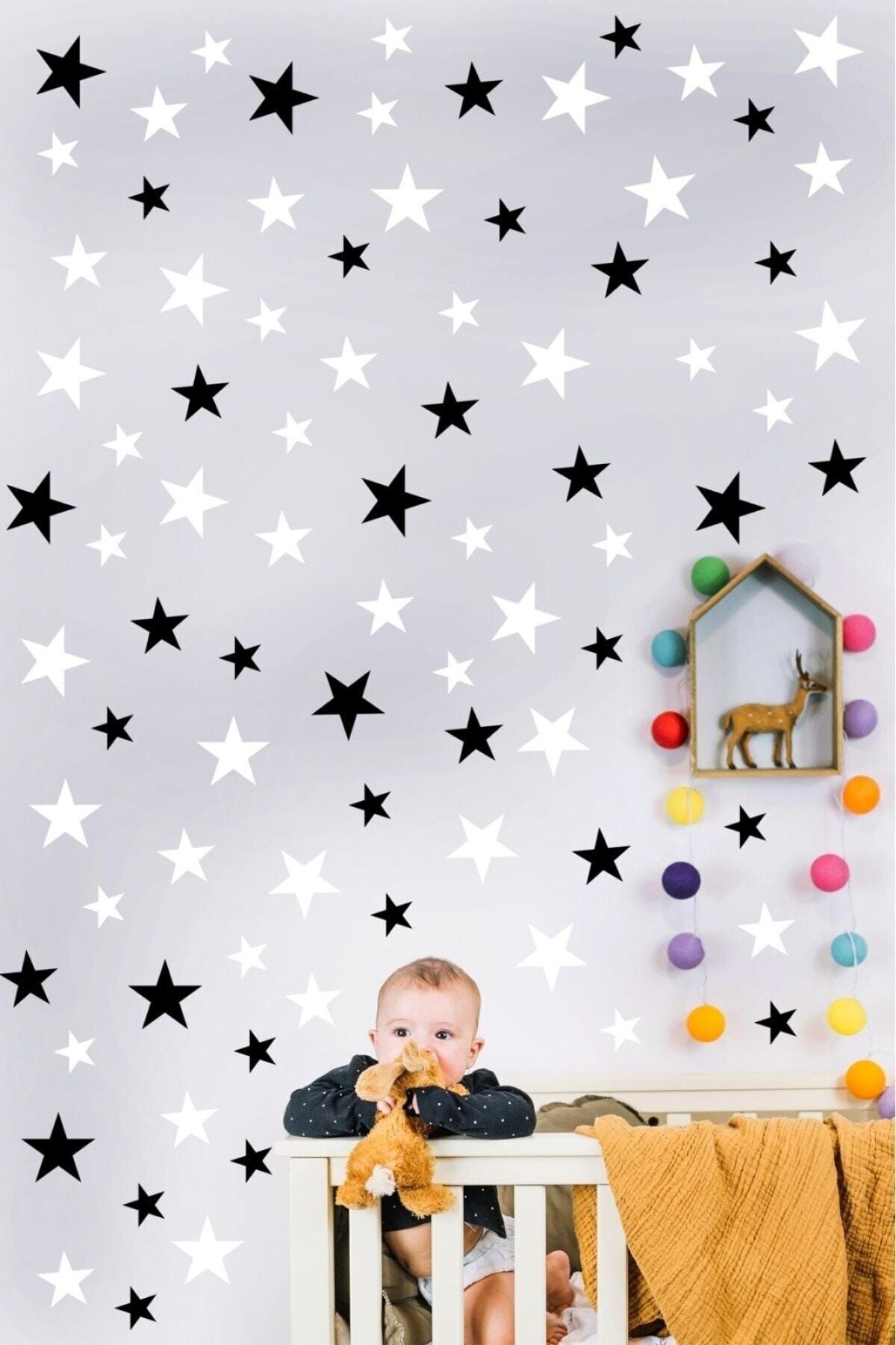 Kt Grup Çocuk Bebek Odası 100 Siyah + 100 Beyaz Yıldız Dekoratif Duvar Sticker